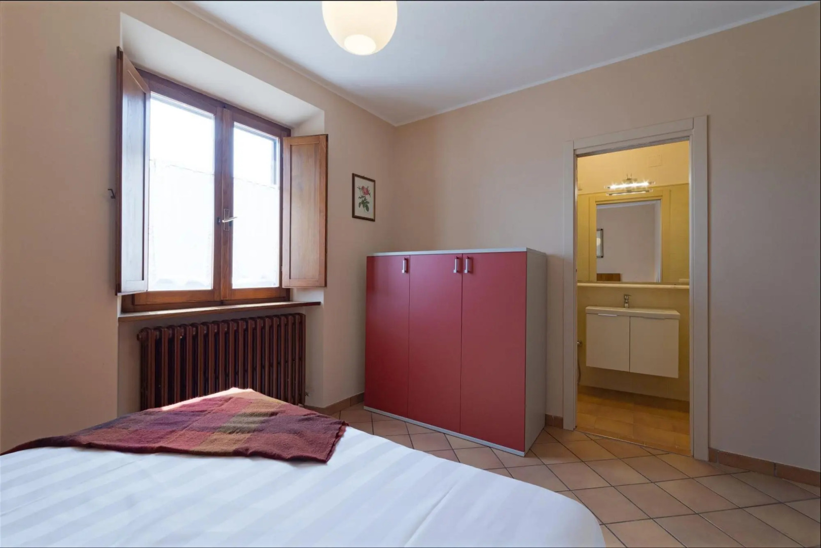 Quiet property set in a genuine context between nature and culture.-CASA PARIS