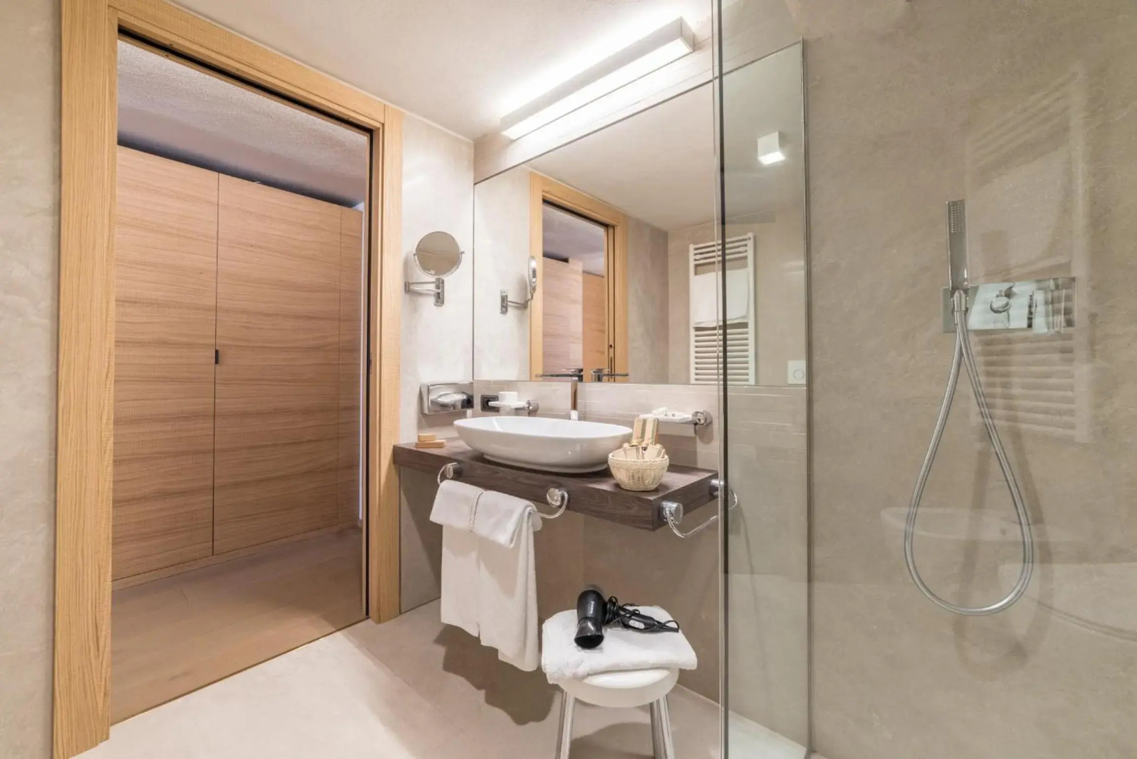 Hotel Excelsior Planet