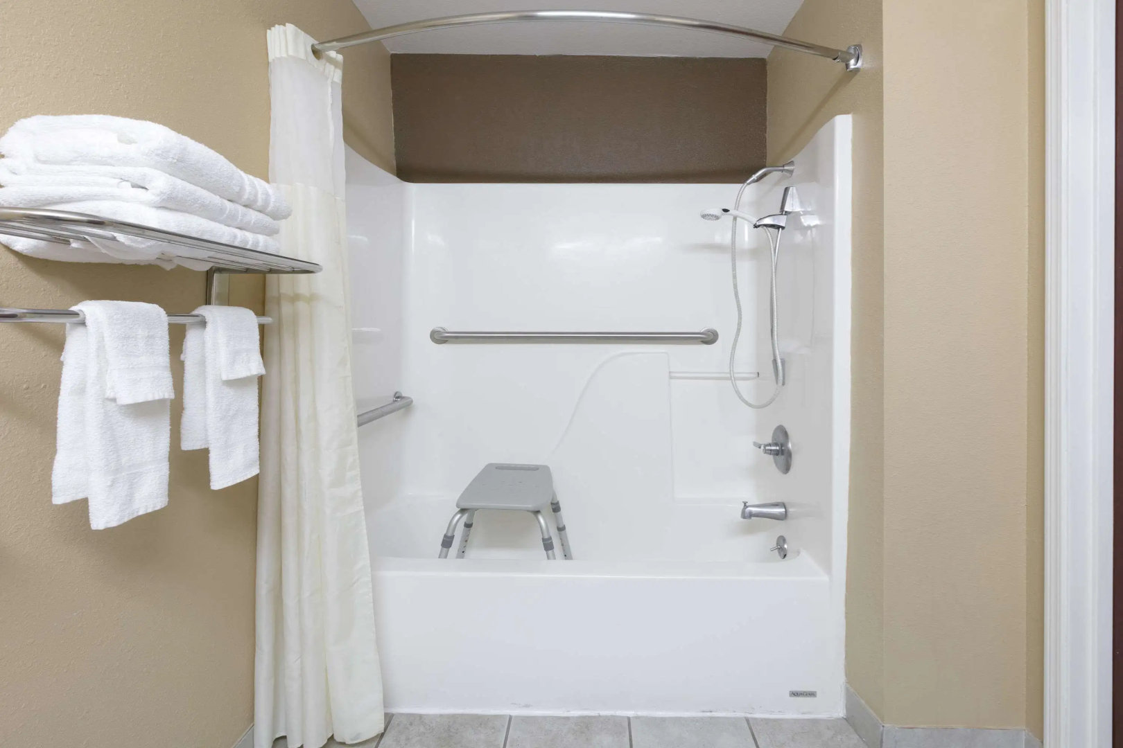 Microtel Inn & Suites by Wyndham Scott/Lafayette