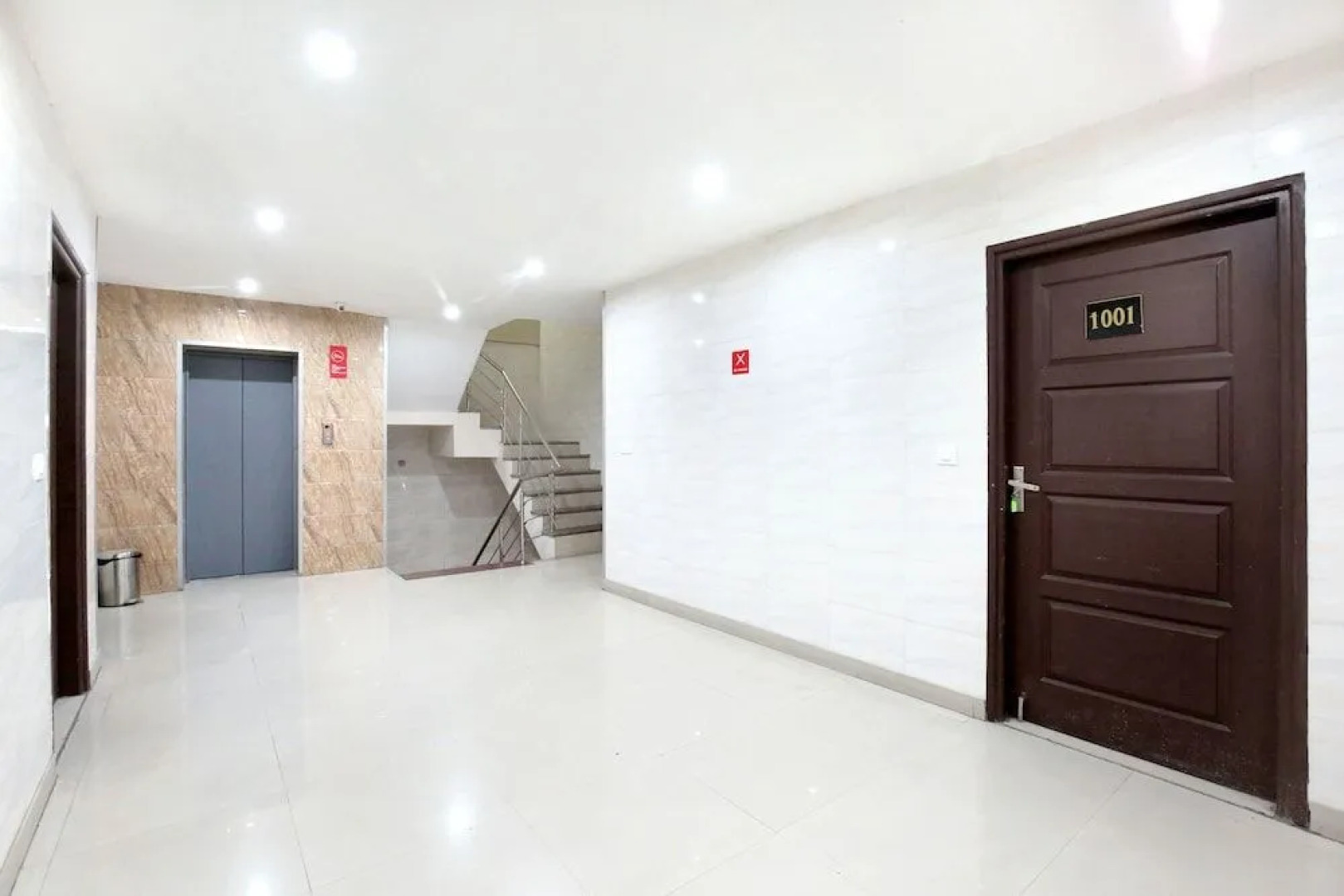 Capital O 4963 Hotel Inderprasth