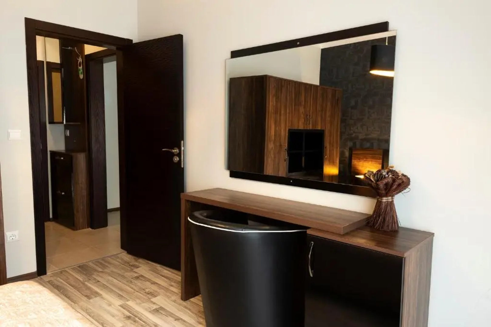 Green Paradise Deluxe Apartments