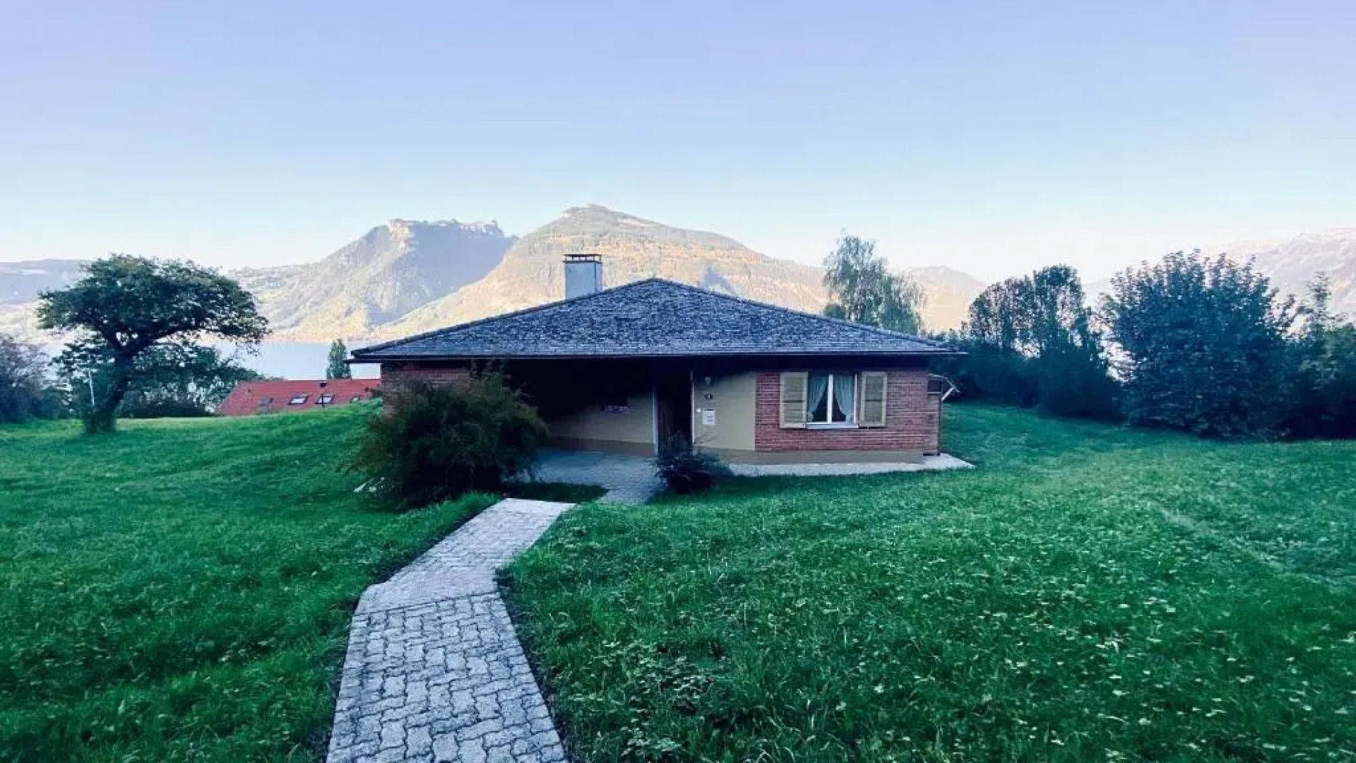 Lakeview Little House