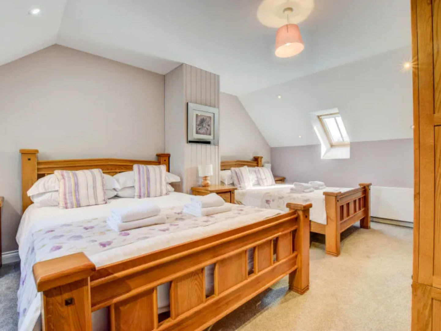 Holiday Home Sgubor yr Onwydden