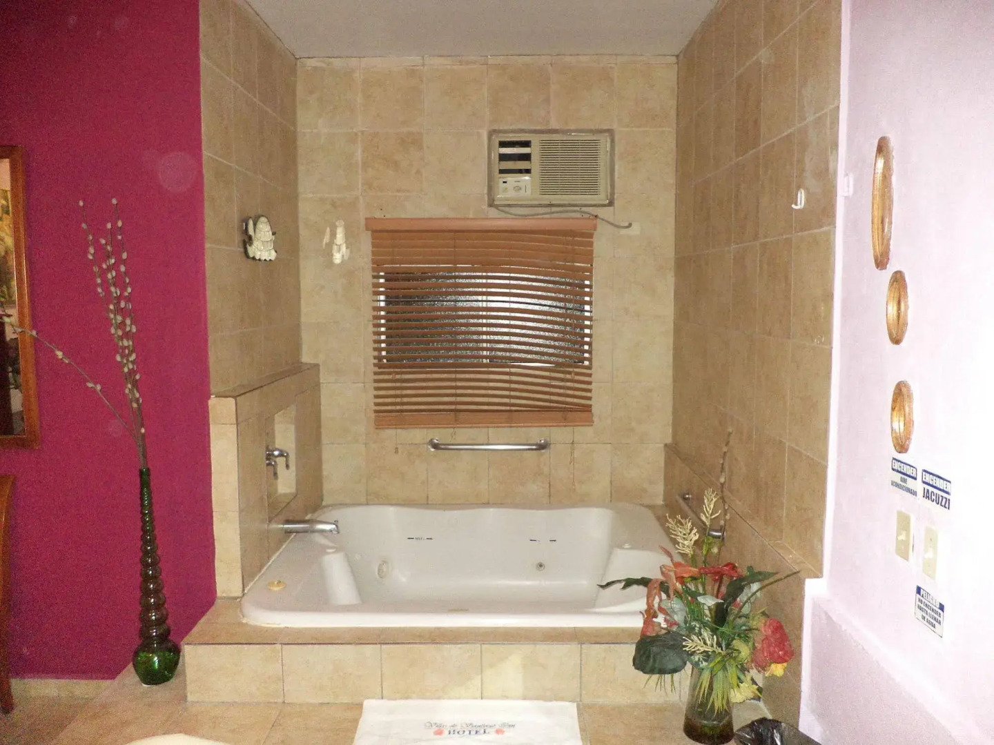 Hotel Villas de Santiago Inn