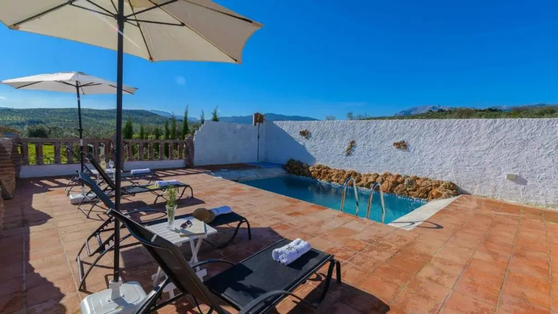 Villa Sol Alozaina by Ruralidays