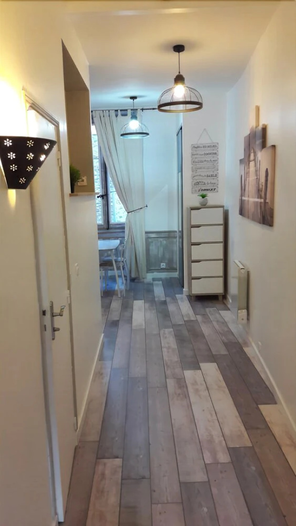 STOP 100m DU PORT-Parking gratuit a 5mn