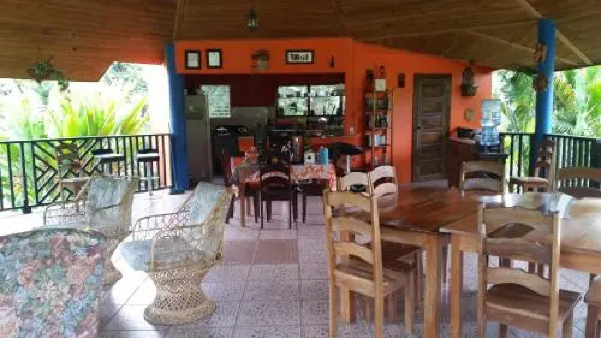 Inn the Bush Eco-Jungle Lodge