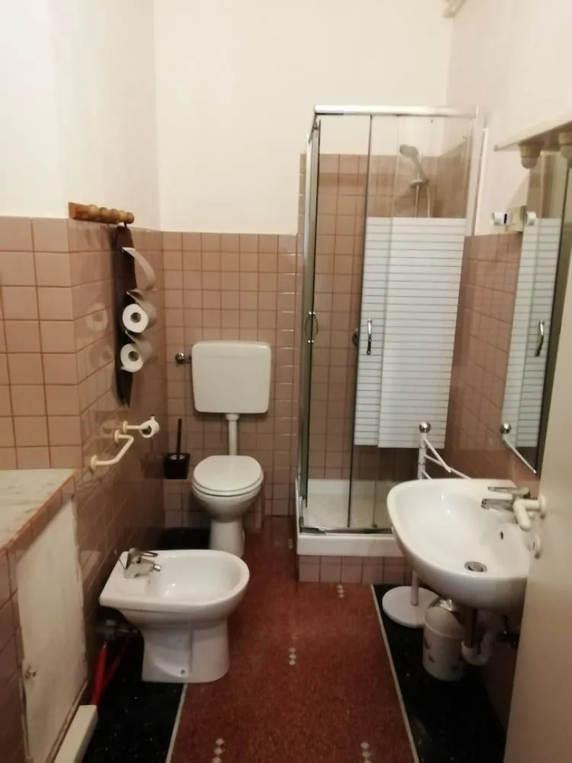 Appartamento a Invrea Posto Auto Incluso