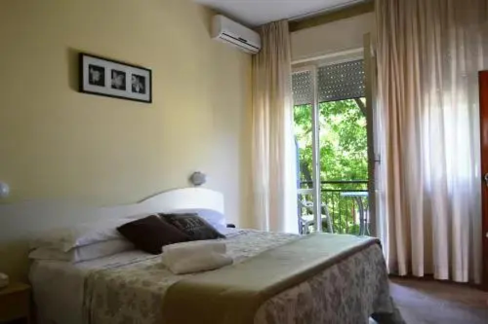 Only Room Hotel