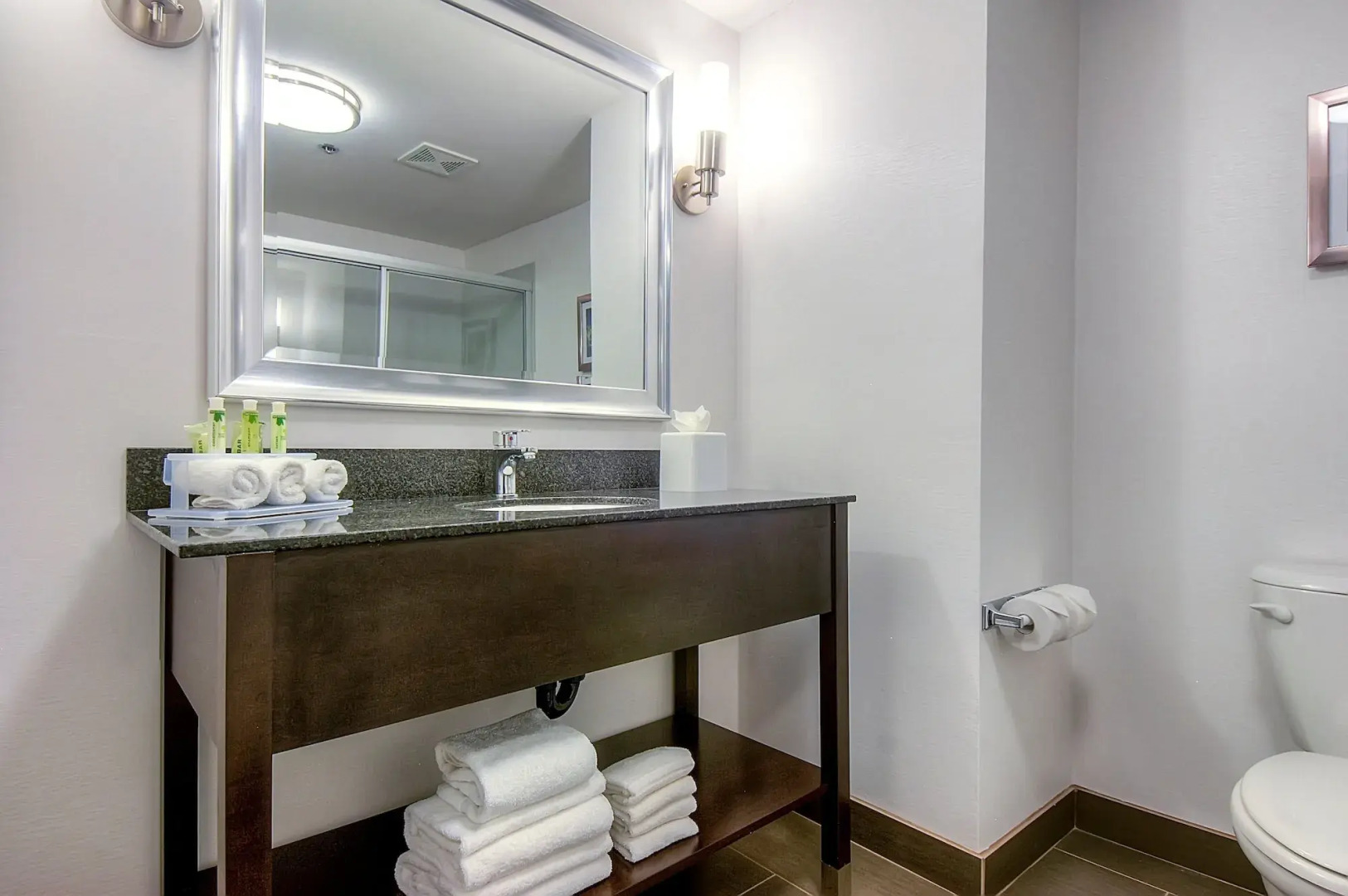 Holiday Inn Express Hotel & Suites Carlsbad Beach by IHG