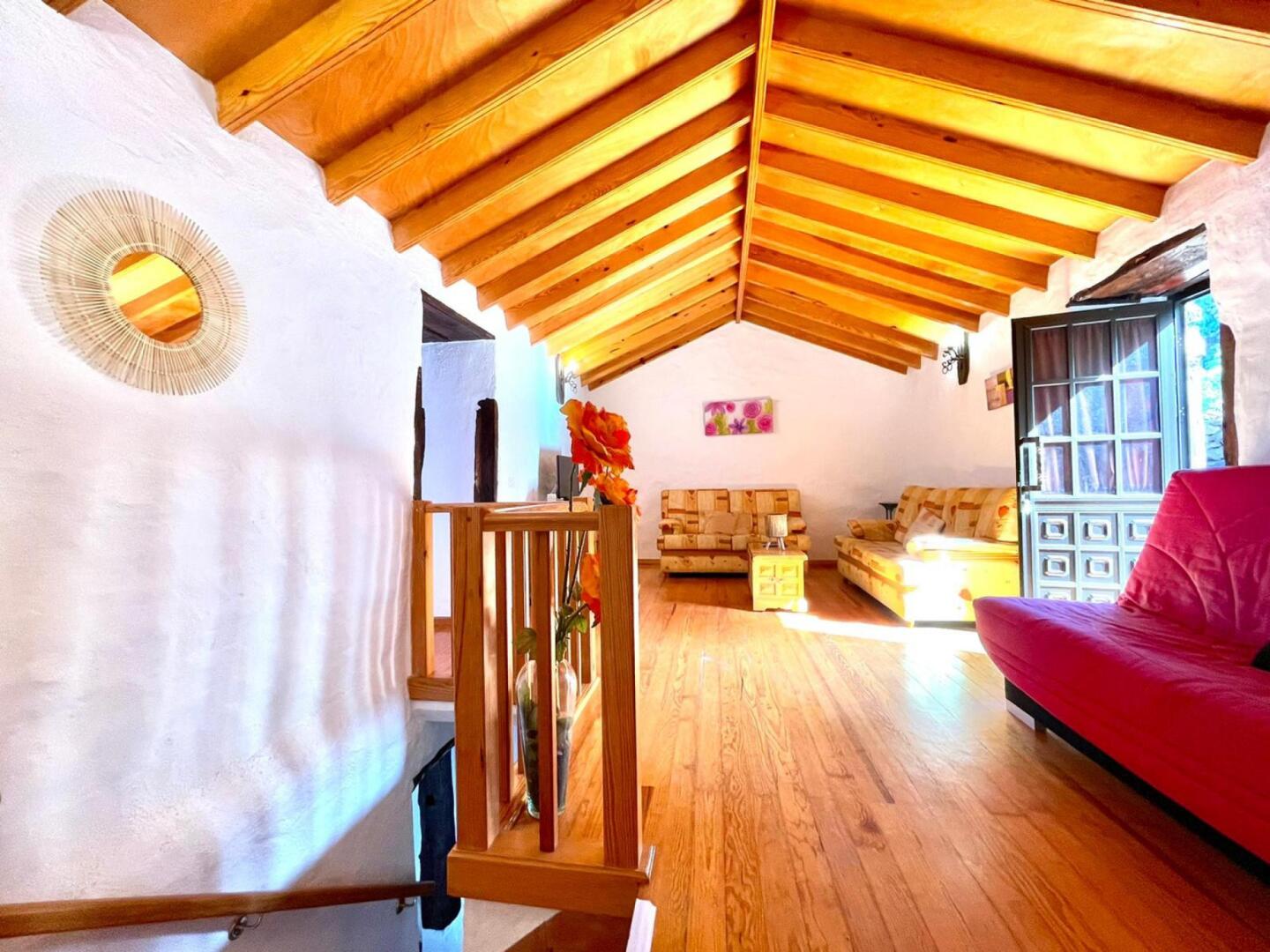 Casa rural con BBQ, Wifi y inolvidable vista a océano, El Hierro