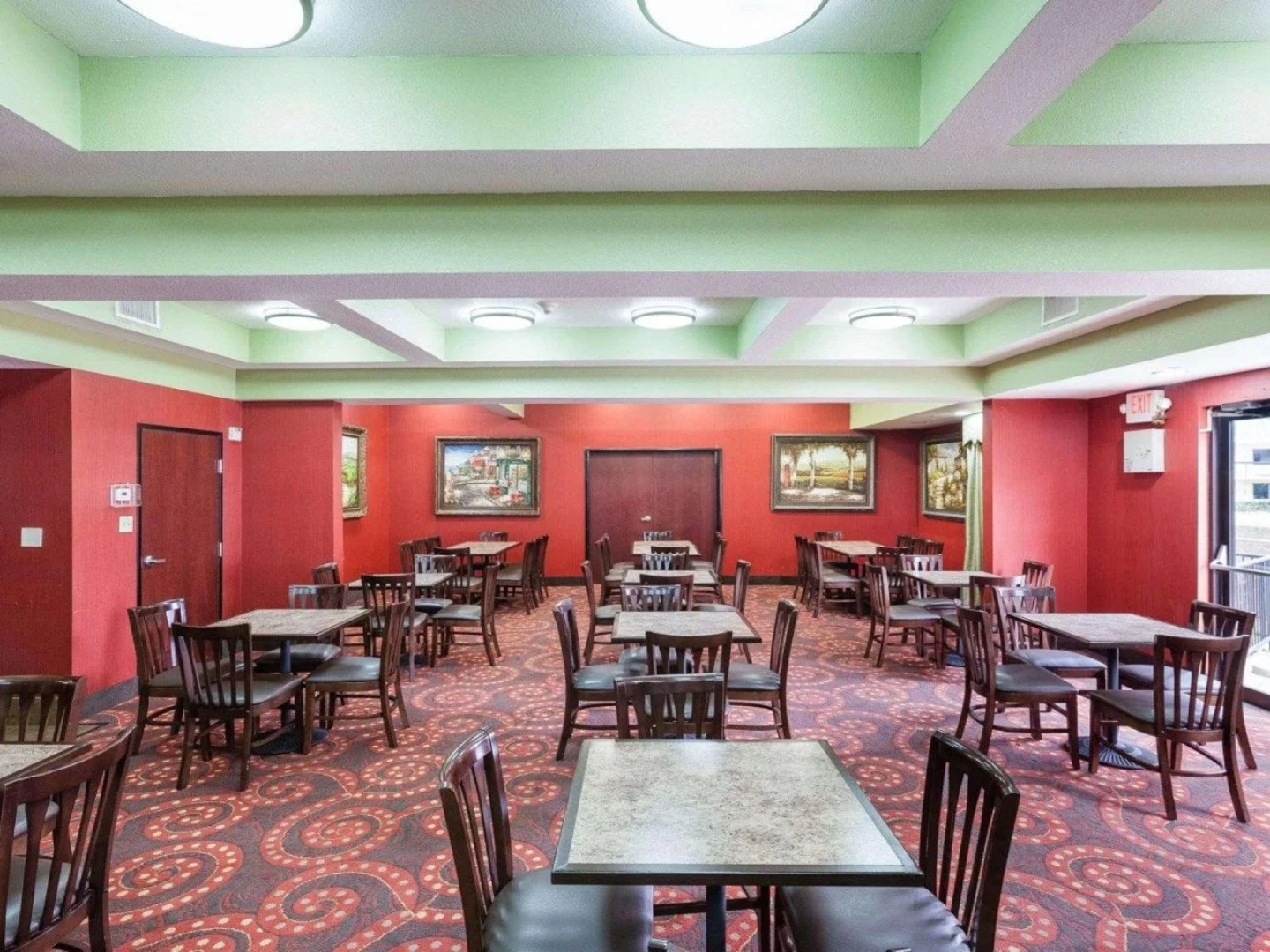 Comfort Inn & Suites Near Medical Center