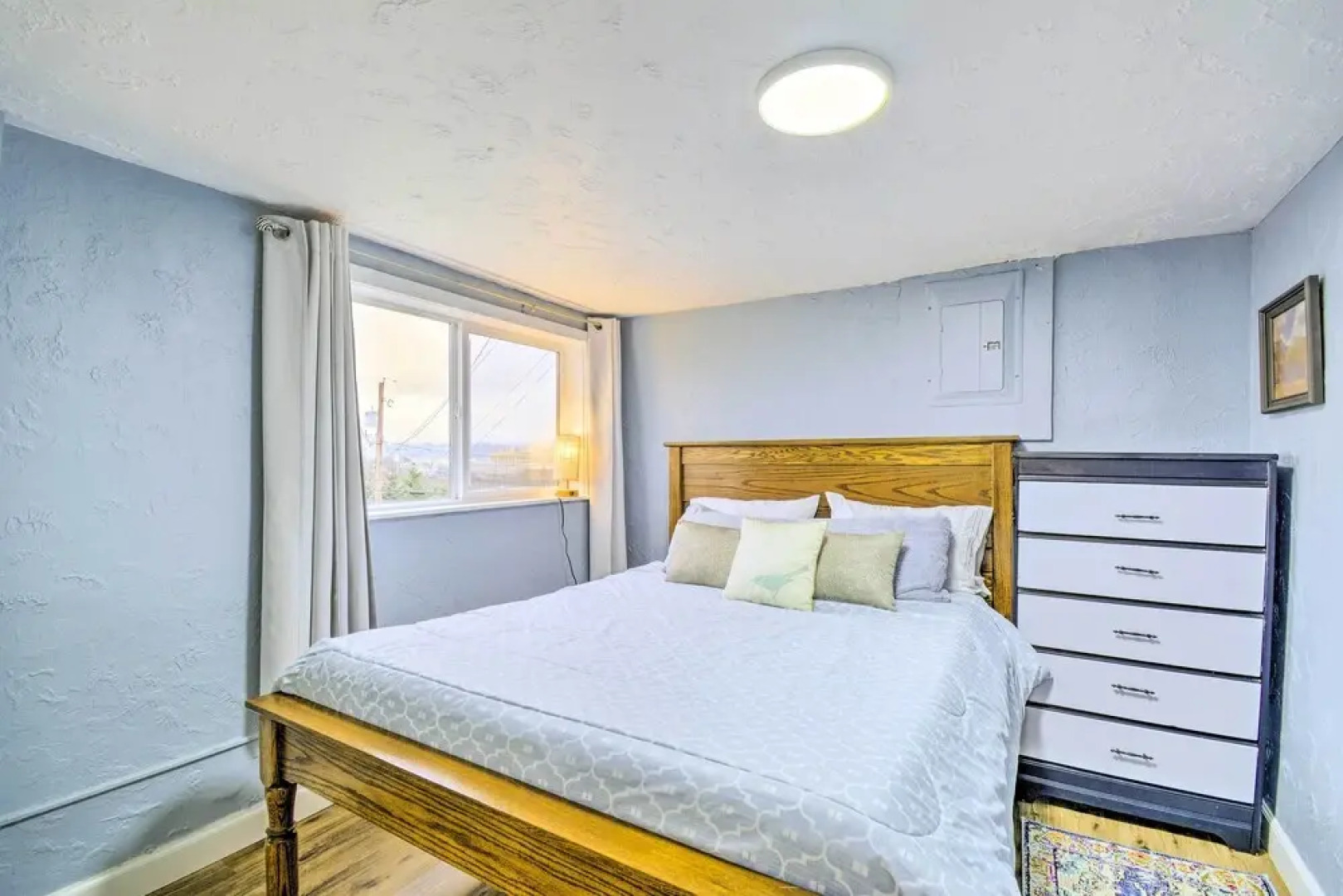 Bremerton Apartment 2 Mi to Boardwalk!