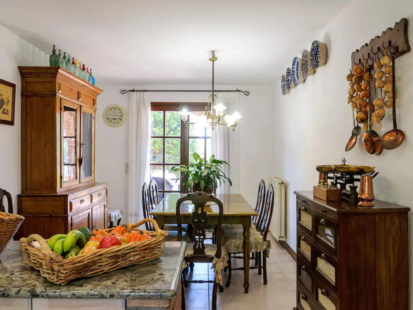 Ideal villa in Peralada with private pool and garden