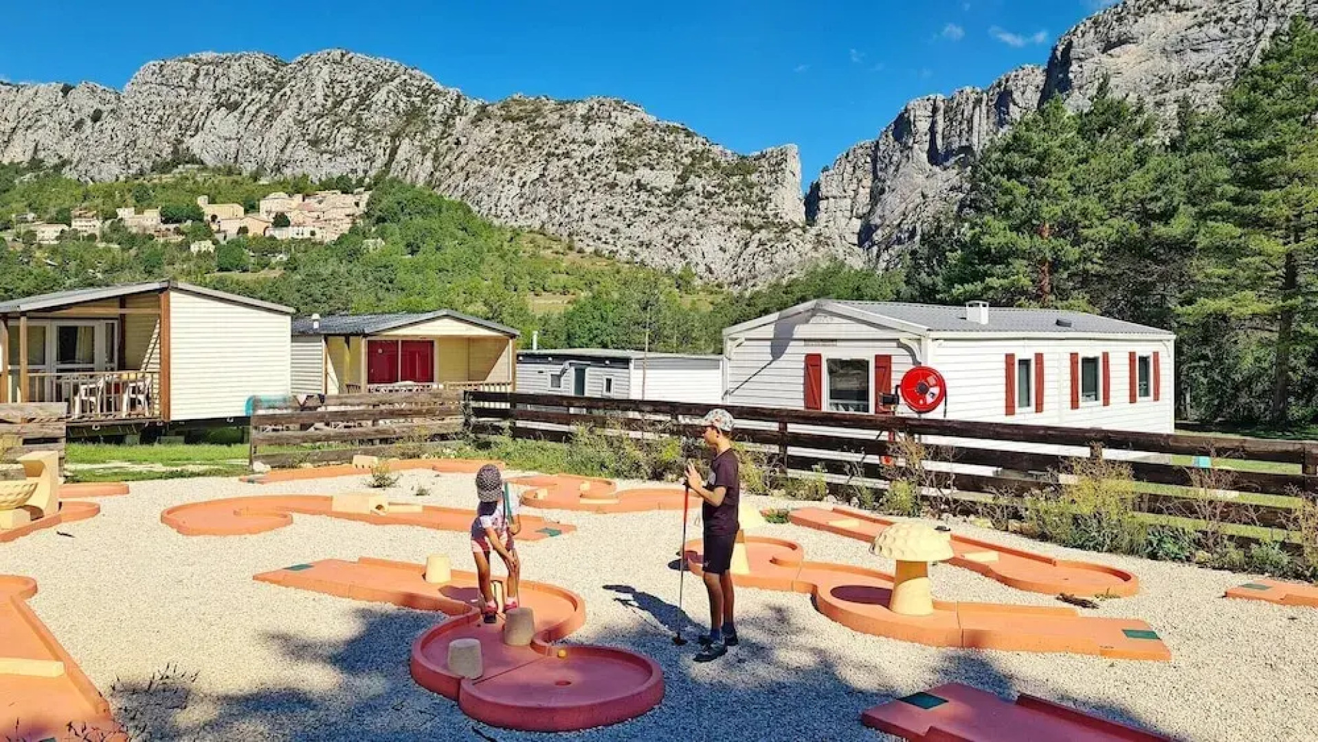 Camping La Pinatelle