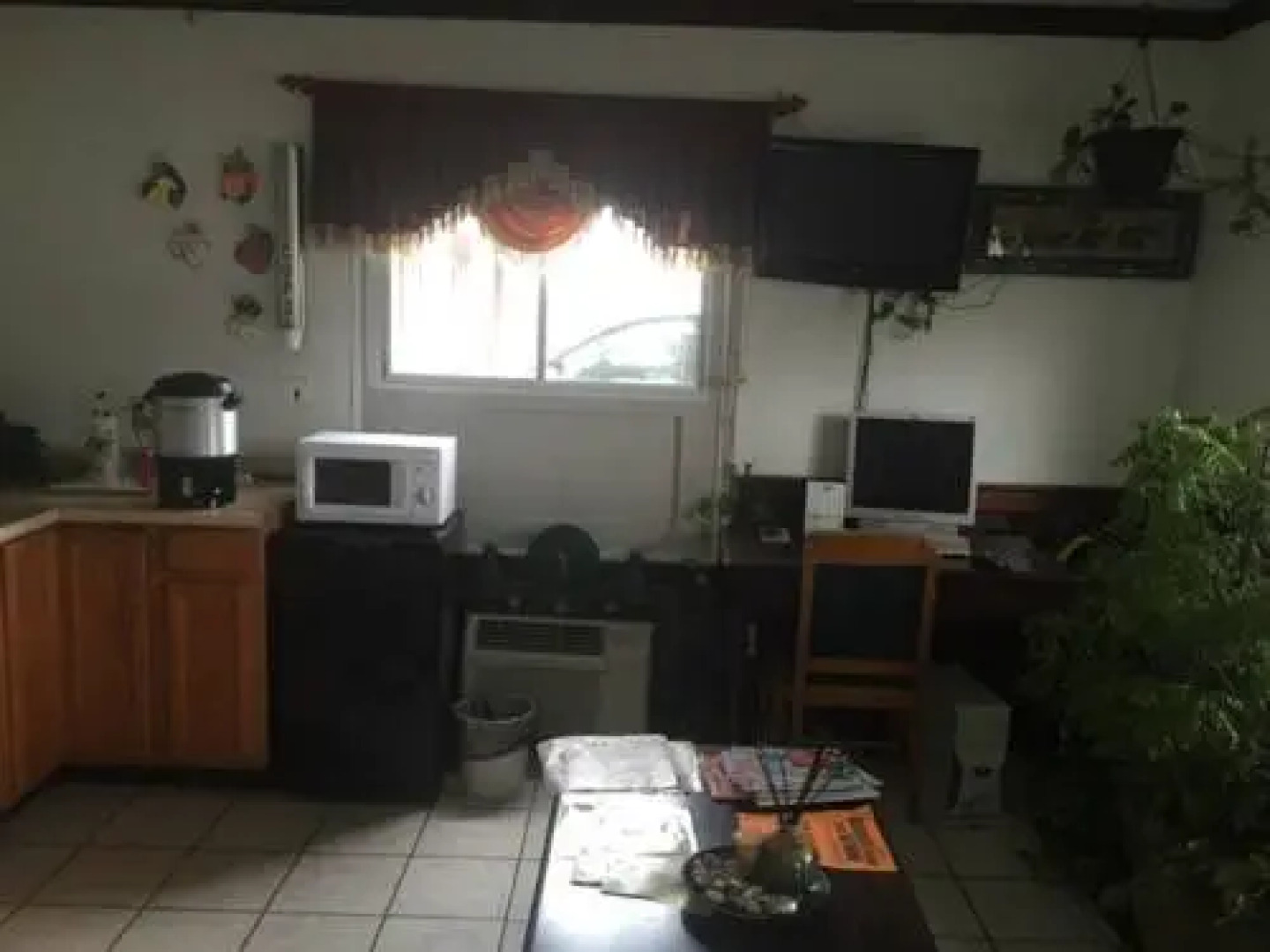 Scottish Inn & Suites