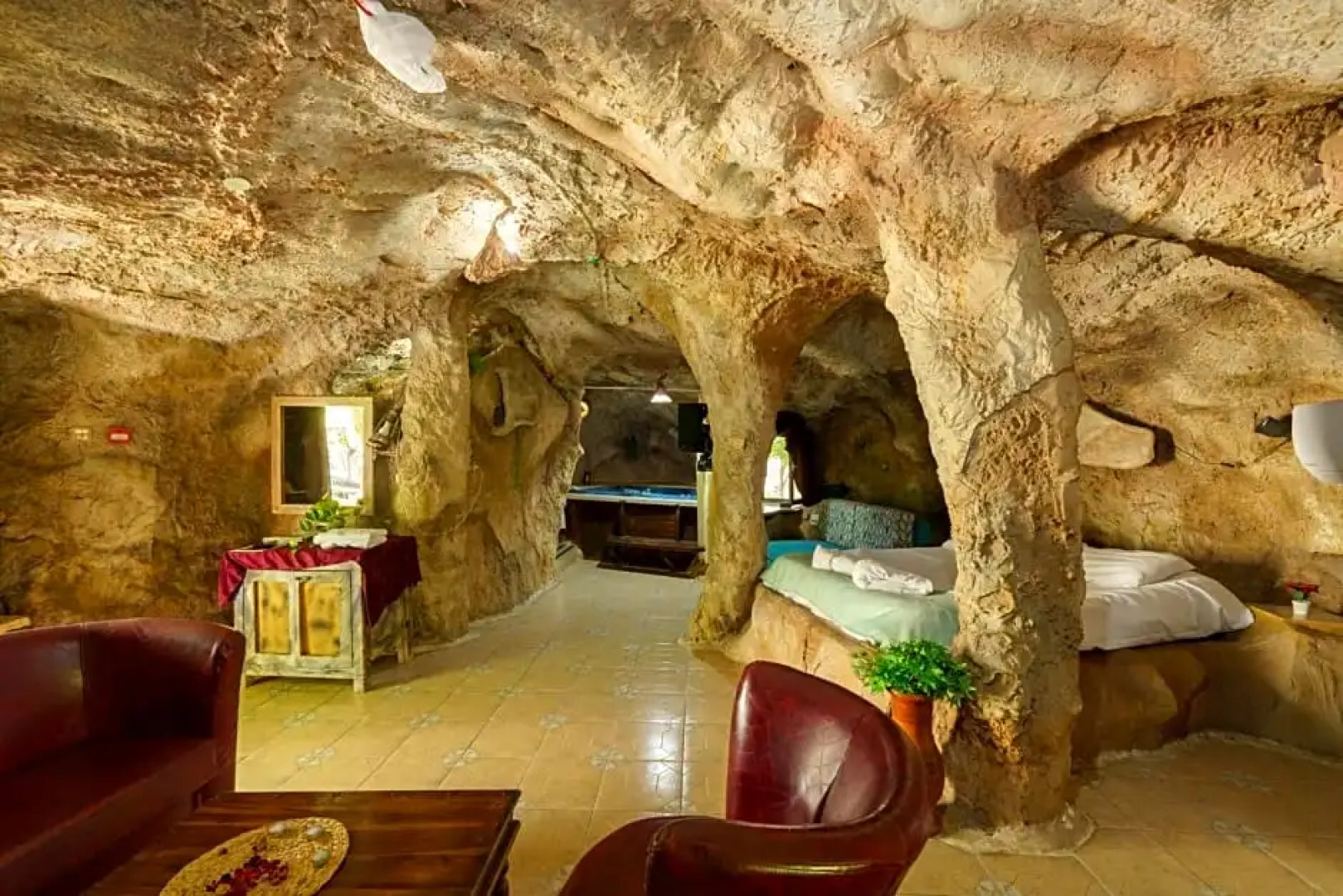 בקתות אירוח המערות - מושב חוסן מרשת V Club