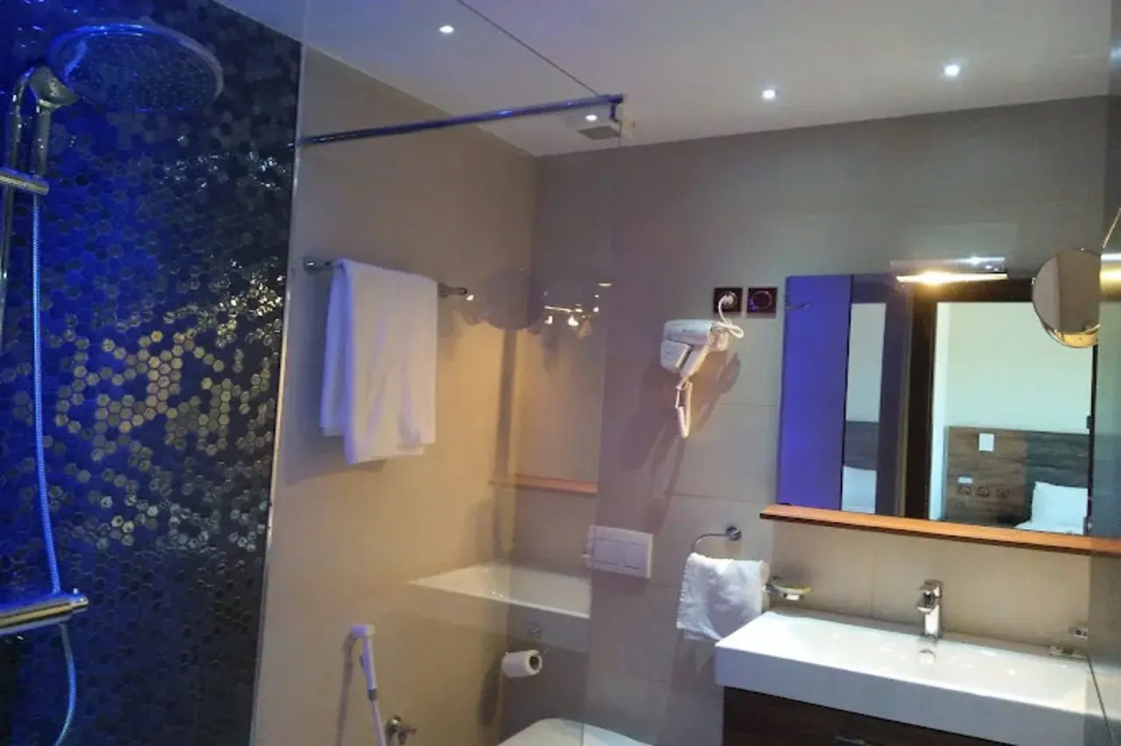 Barbarous Royal Hotel