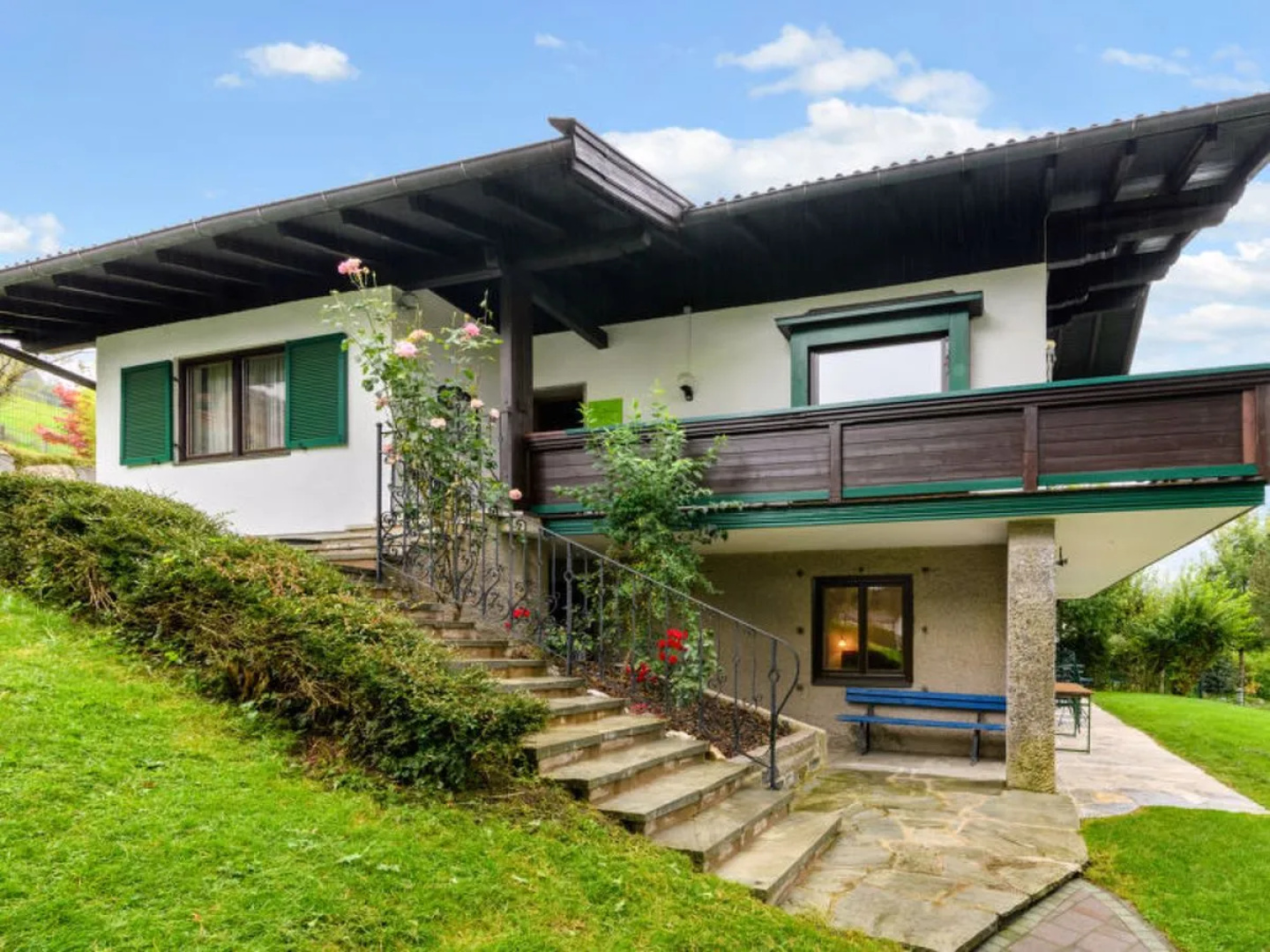 House Riki Bruck