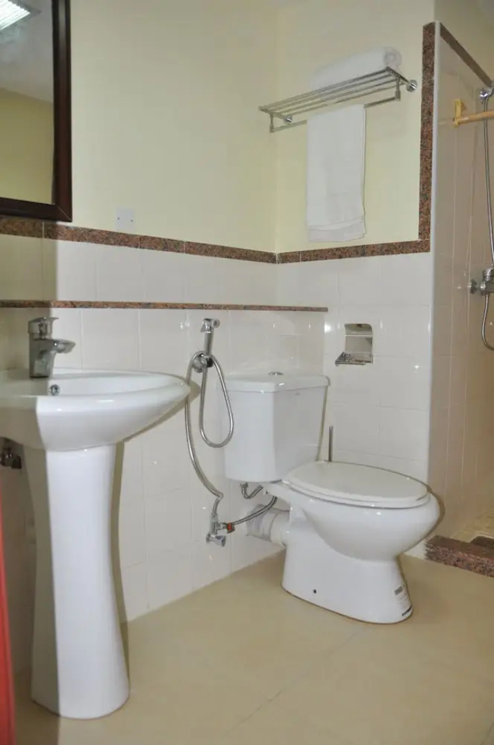 Luwa Evergreen Hotel