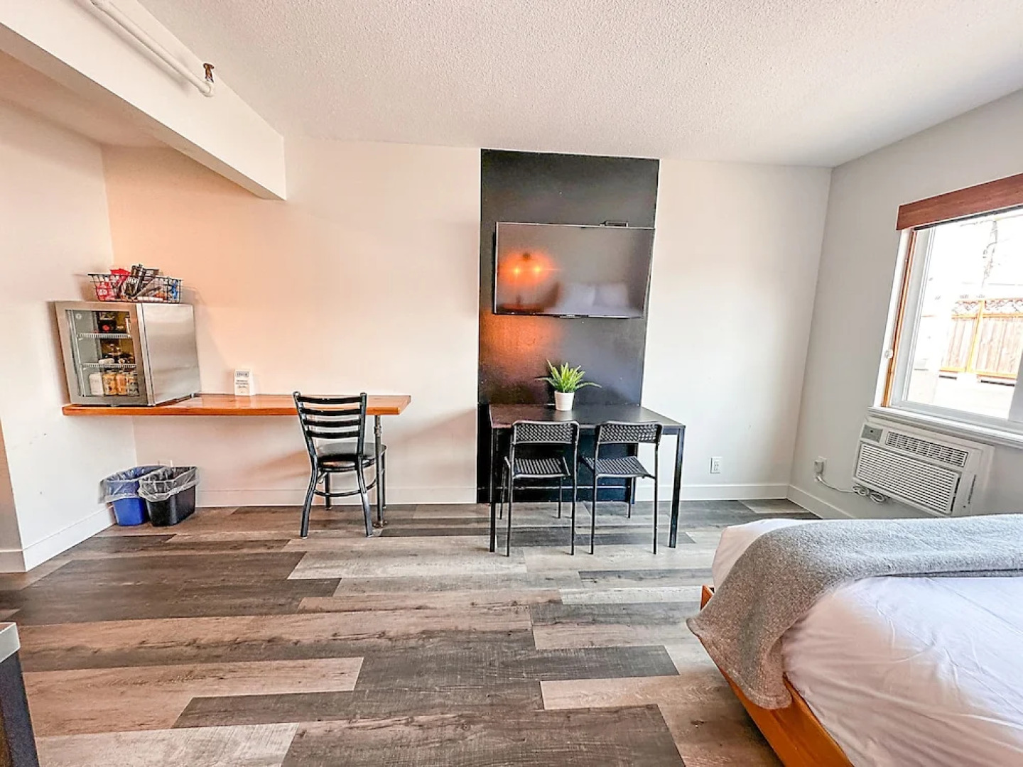 Crash Hotel Squamish