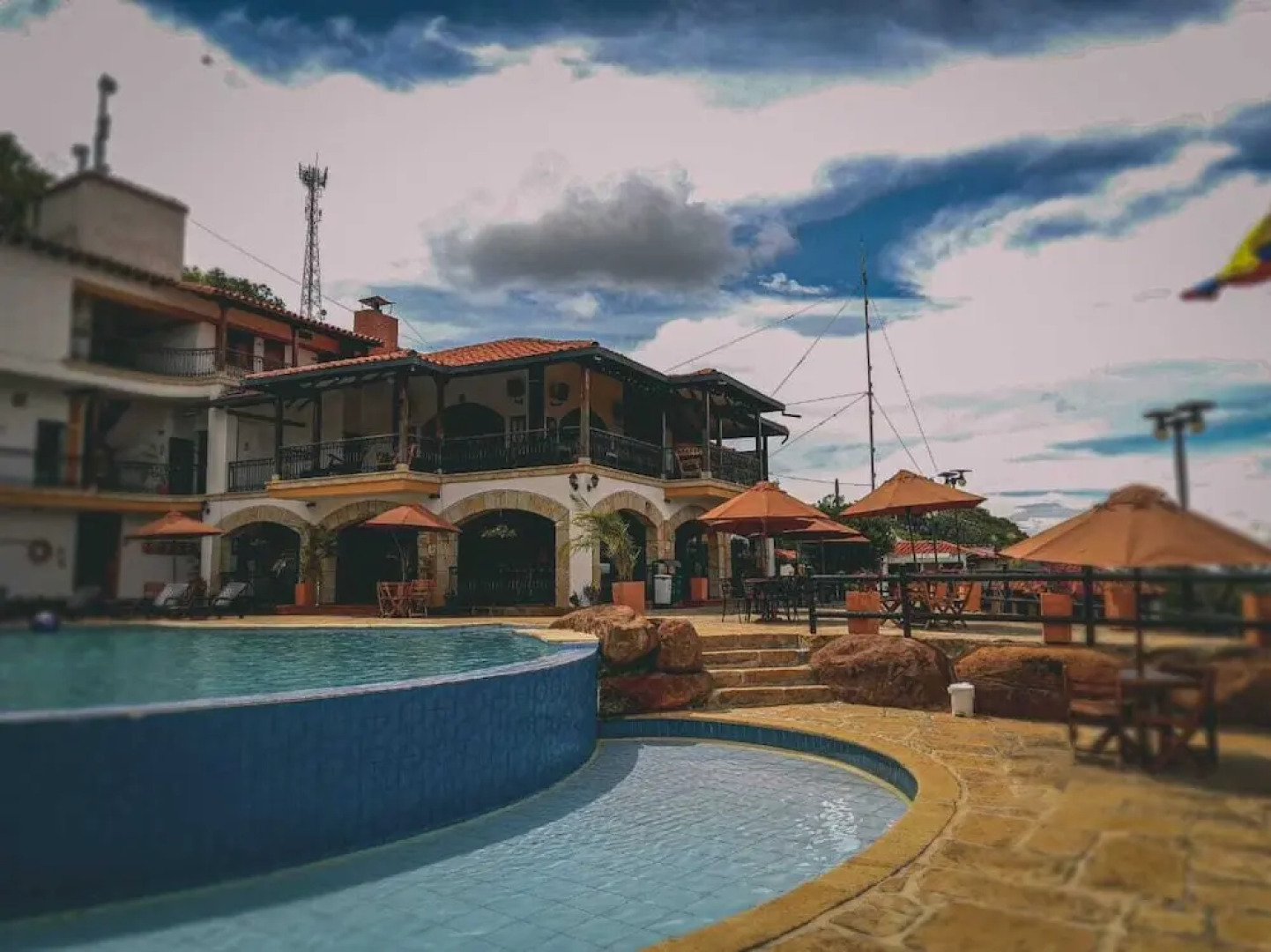 Hotel Las Rocas Resort