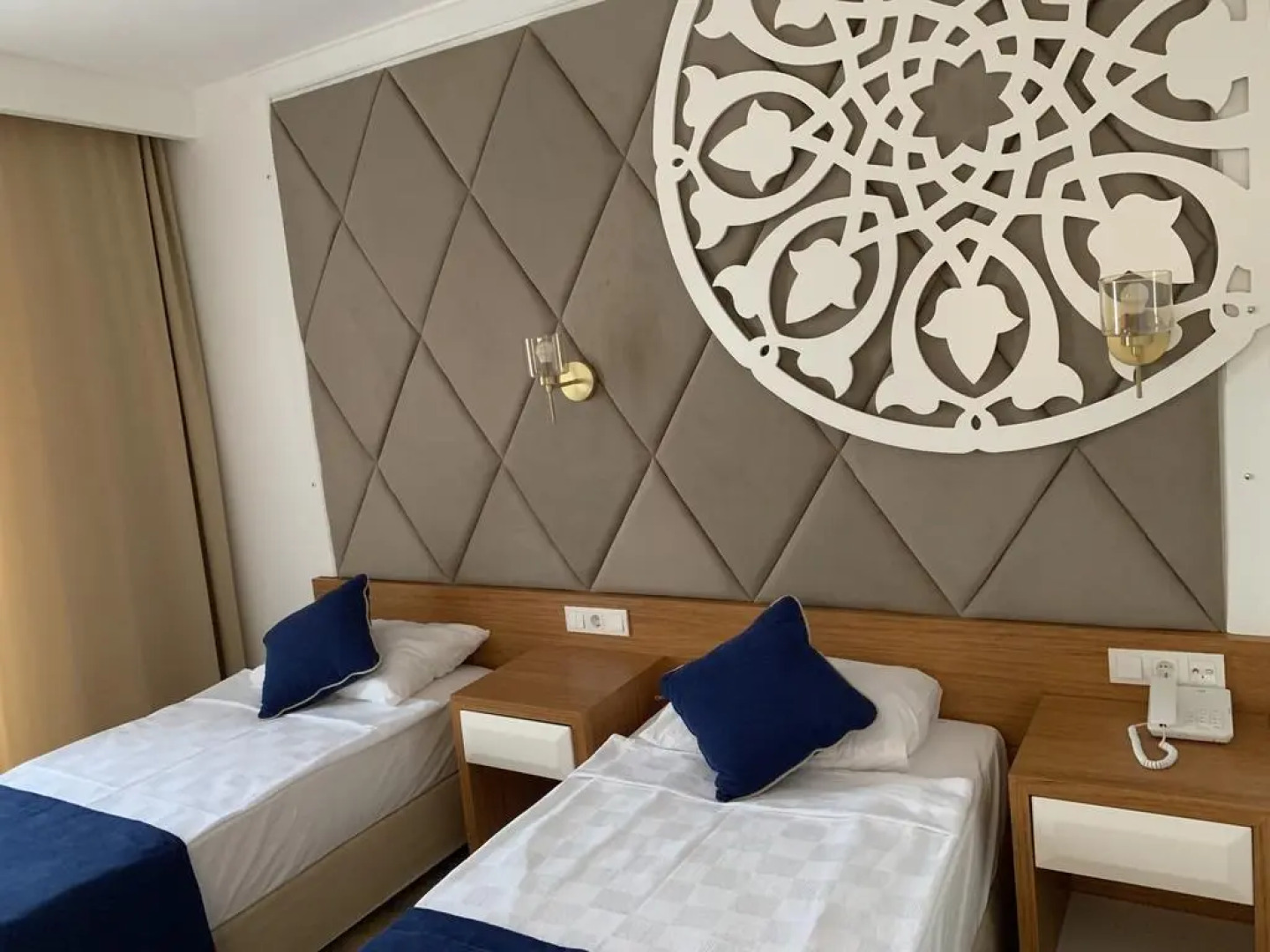 Курорт The Sansa Hotel & Spa