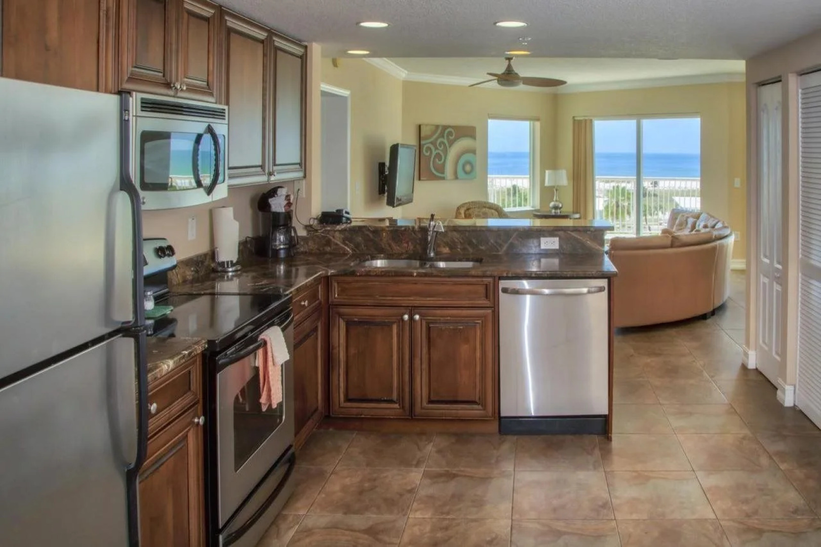 Crystal Palms Beach Resort