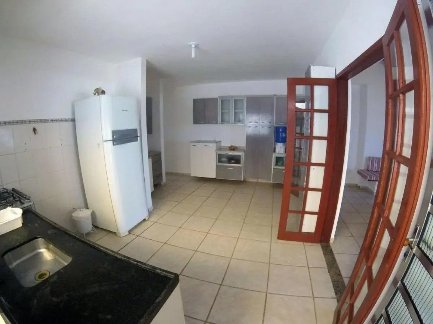 Casa aconchegante pé na areia c/ 5 quartos.