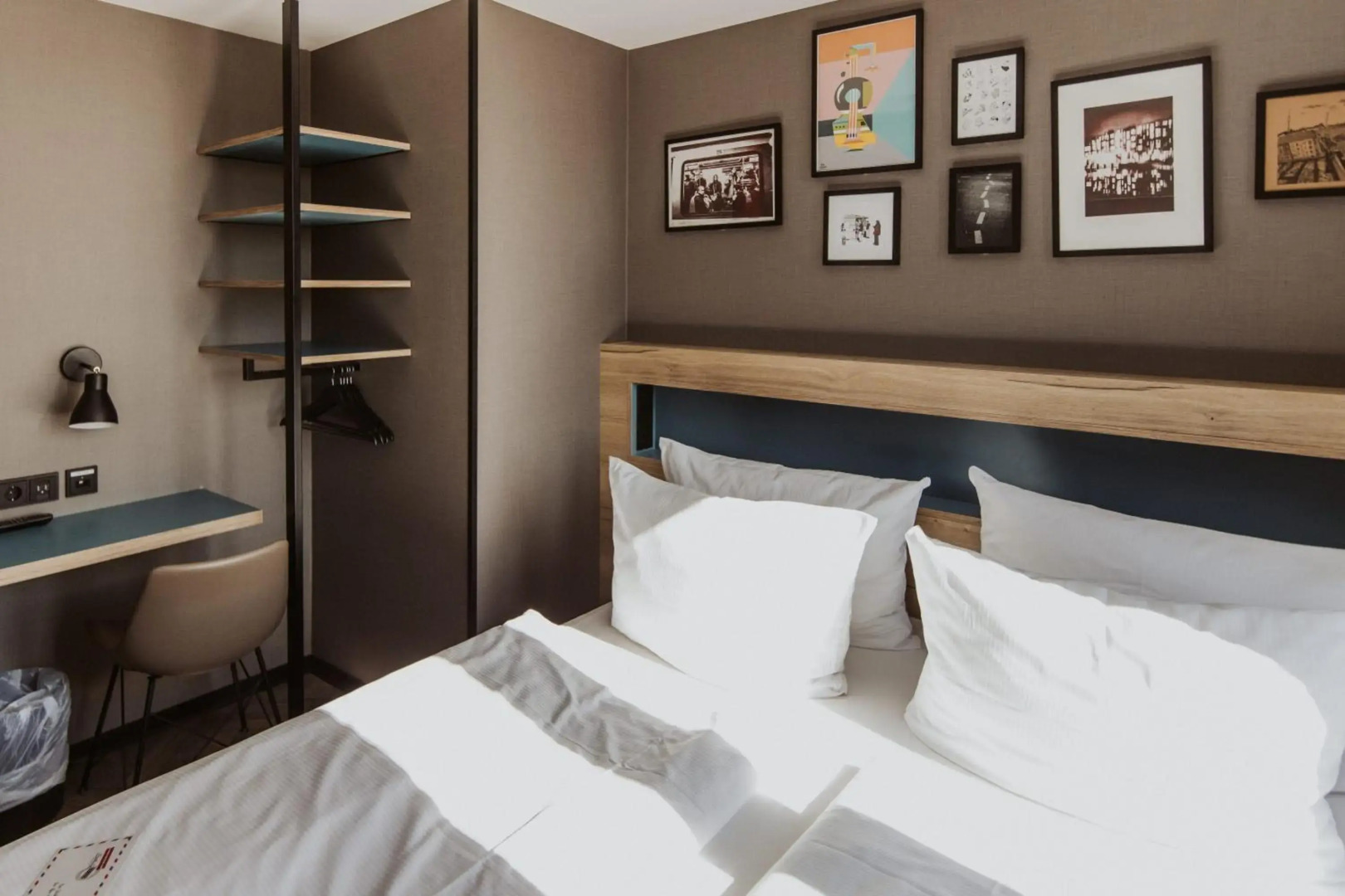 Schulz Hotel Berlin Wall at the East Side Gallery