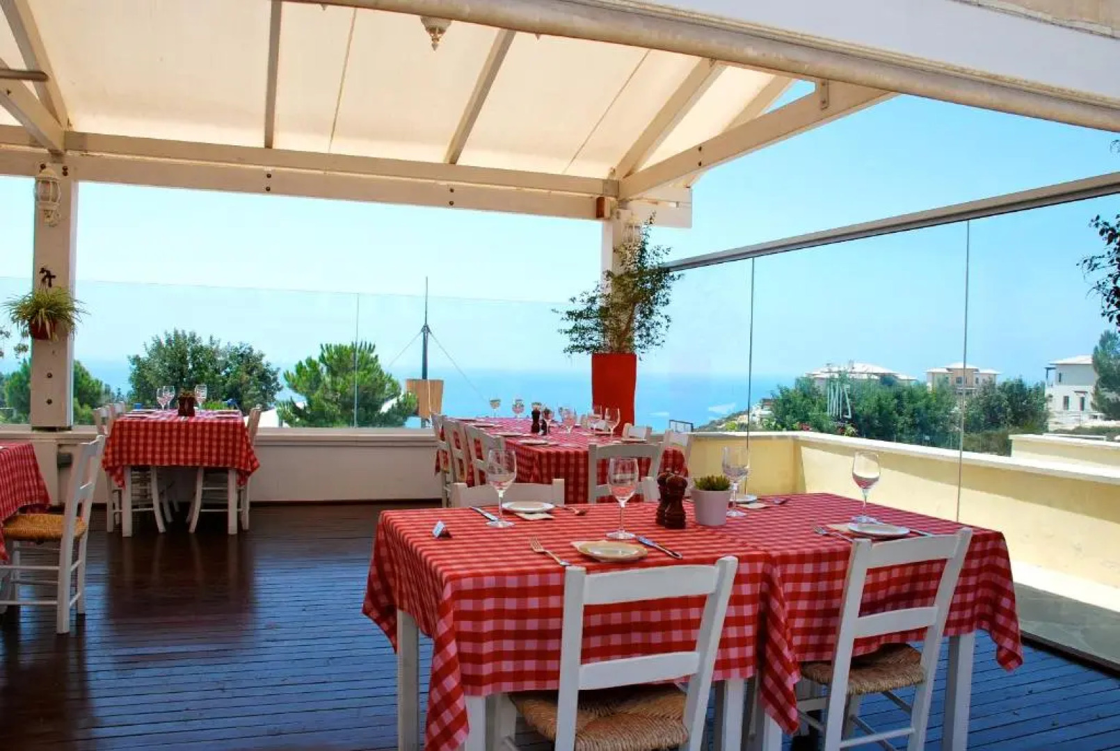 5 bedroom Villa Rio with large private pool and hot tub, Aphrodite Hills Resort