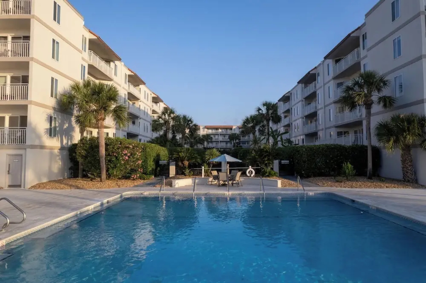 Hodnett Cooper's Beach Club