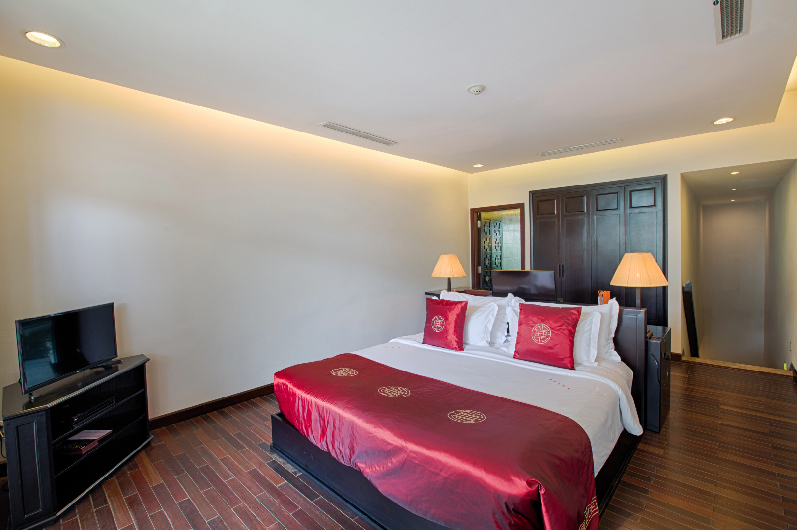 Lapochine Beach Resort (Formerly Ana Mandara Hue)