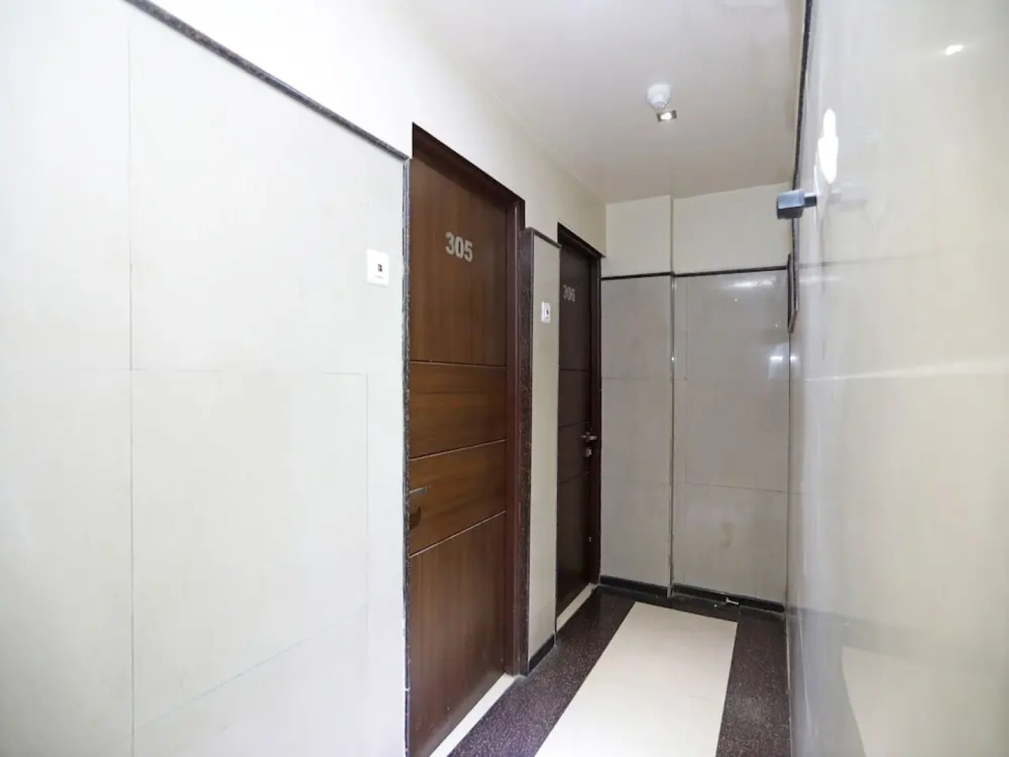 OYO 693 Hotel Ranjanas Hospitality