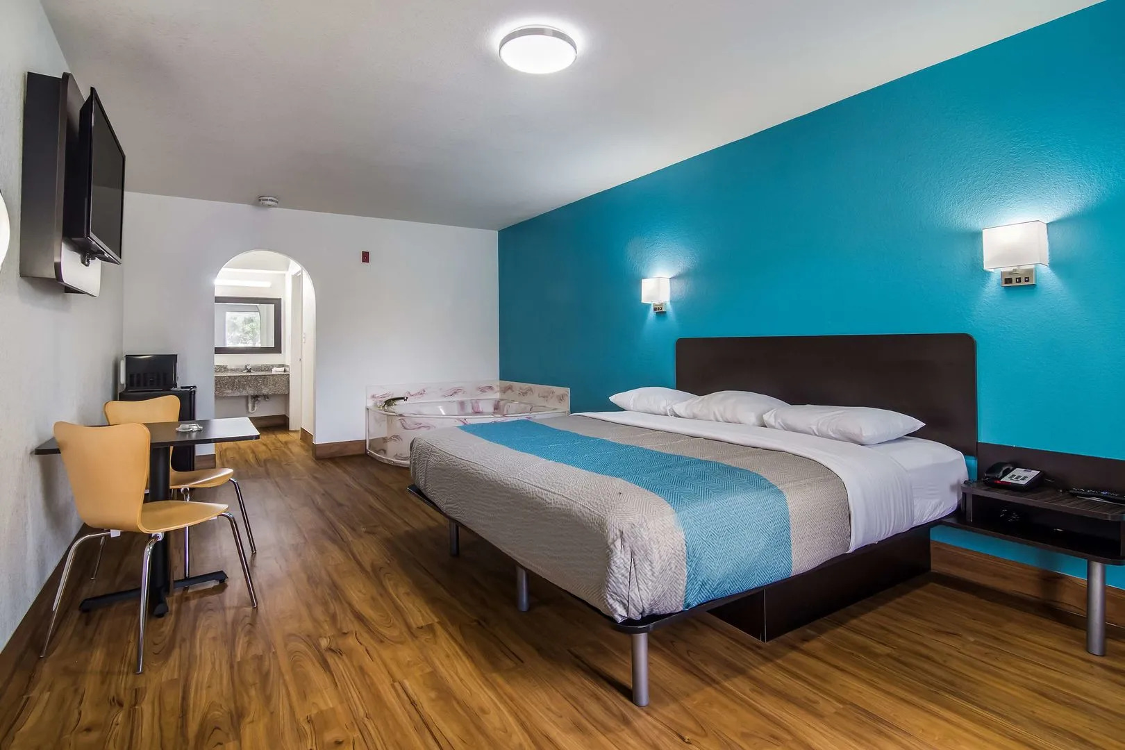 Motel 6 Pensacola, FL - NAS