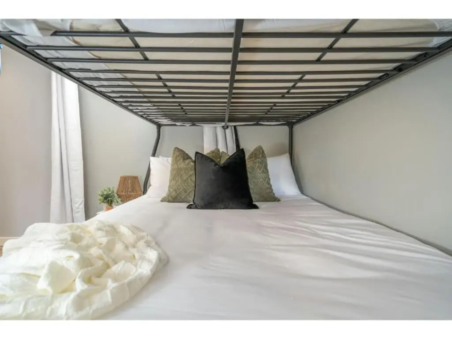 The Saturday I Sleeps 16 I BBQ & Patio I Fire Pit