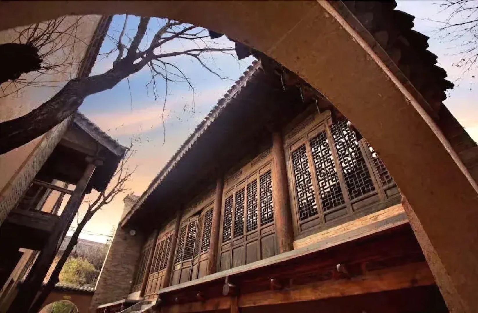 Zuoyouke Theme Hotel