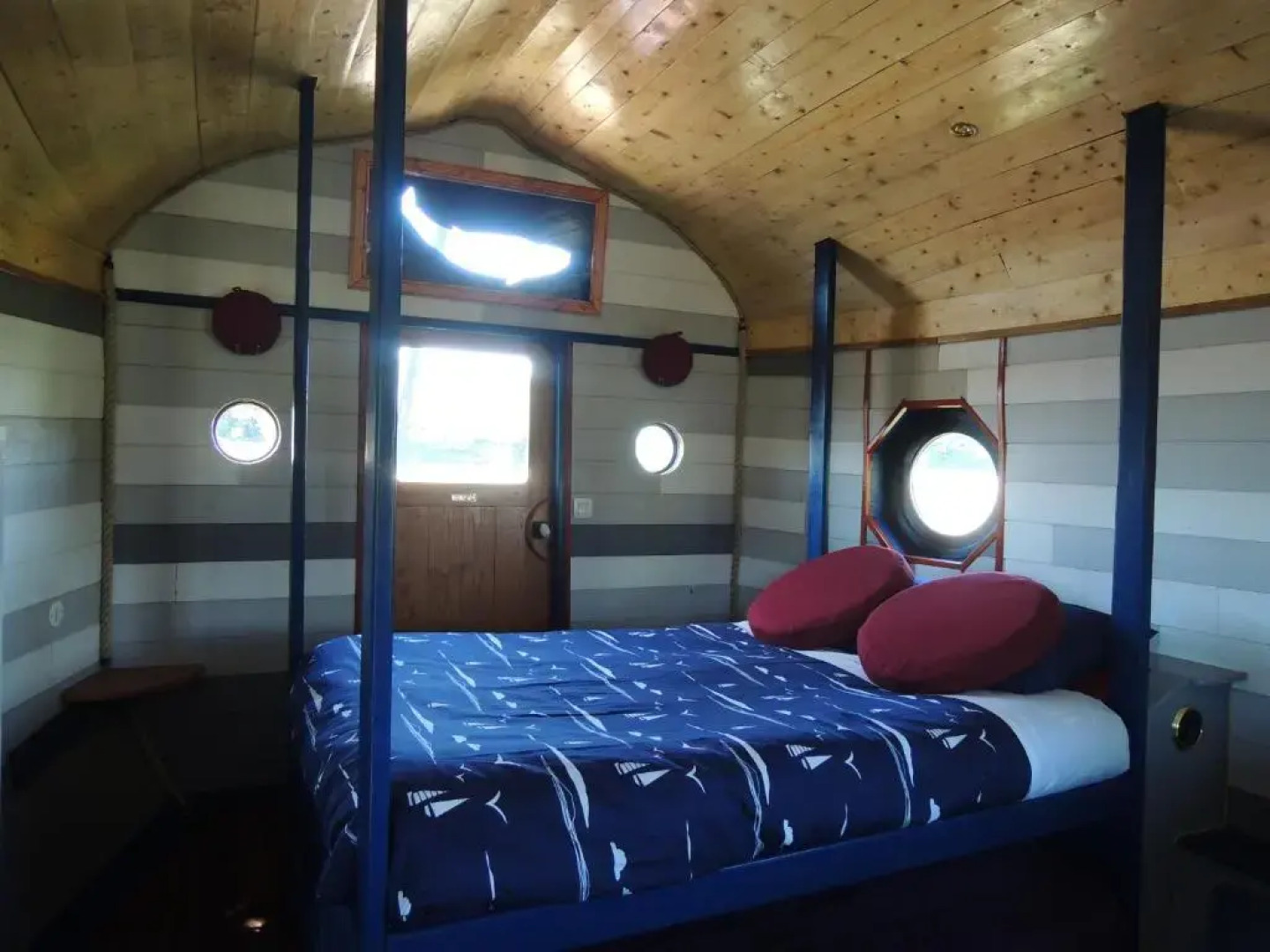 Yourtes et Roulottes de la Laïta