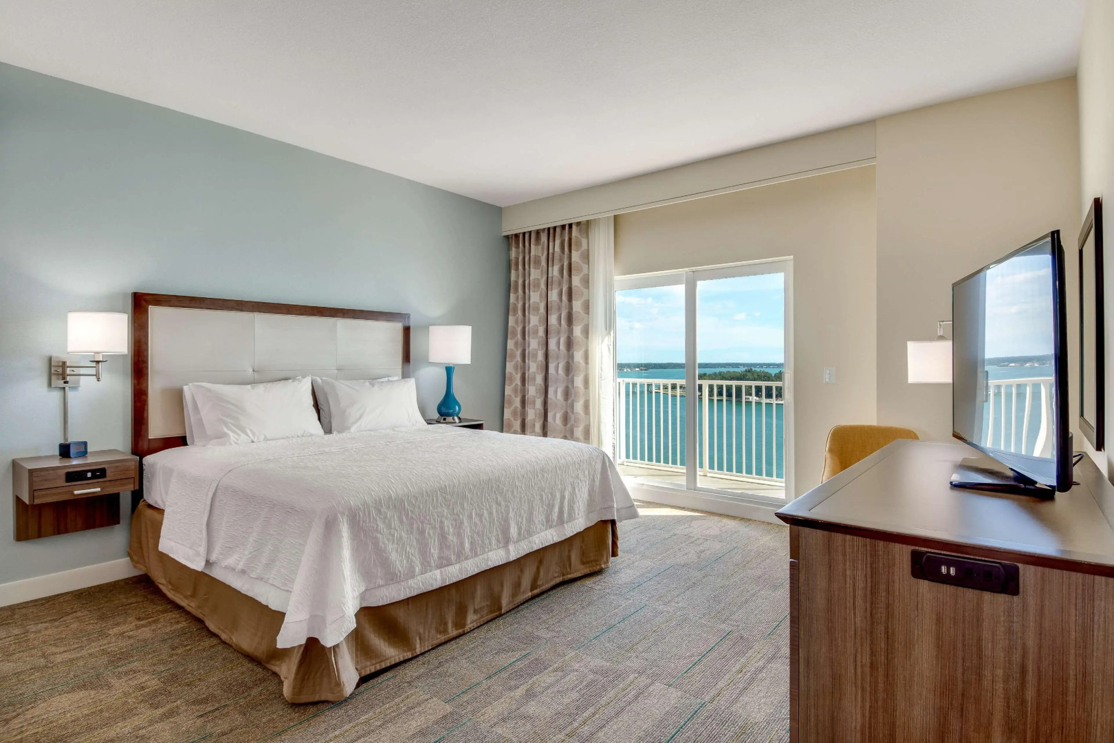 Hampton Inn & Suites Clearwater Beach