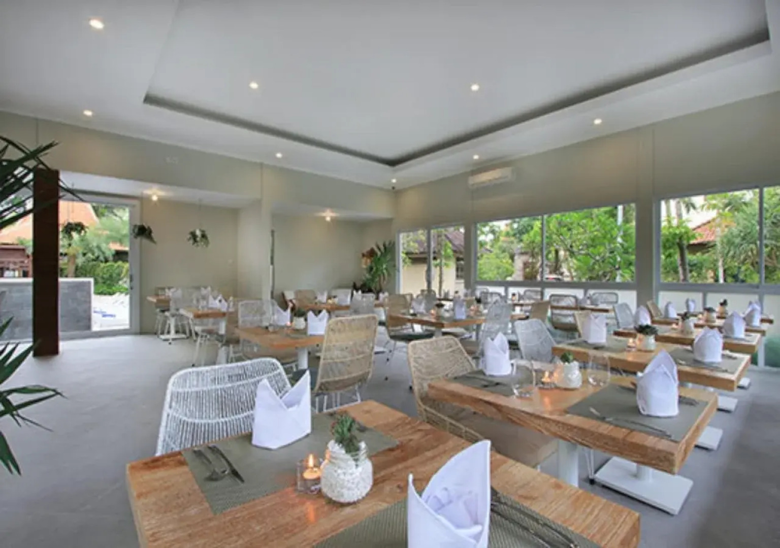 Tapa Tepi Kali Canggu by Pramana