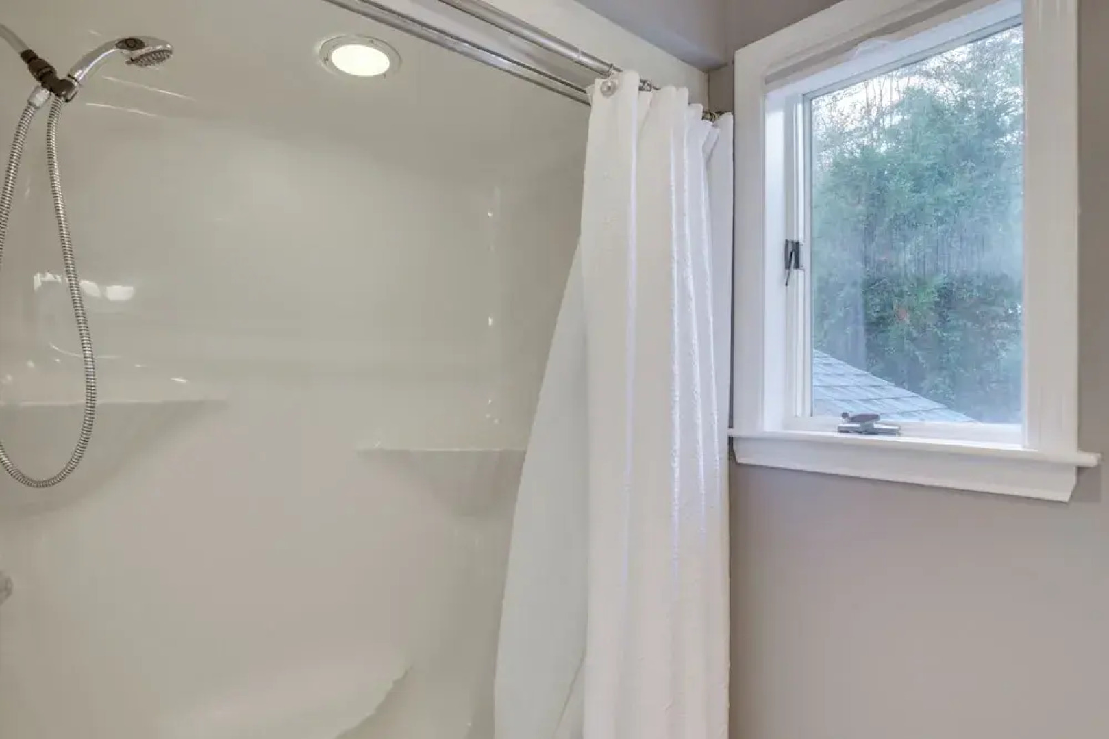 6 Mi to Sunday River: Condo Near Bethel Village!