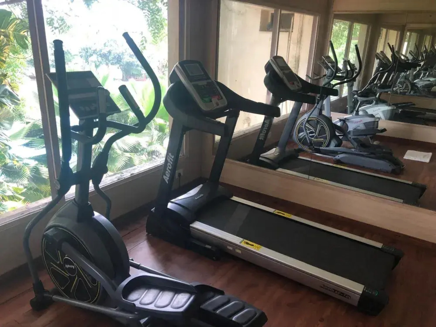 OYO 3010 Chanakya BNR Hotel