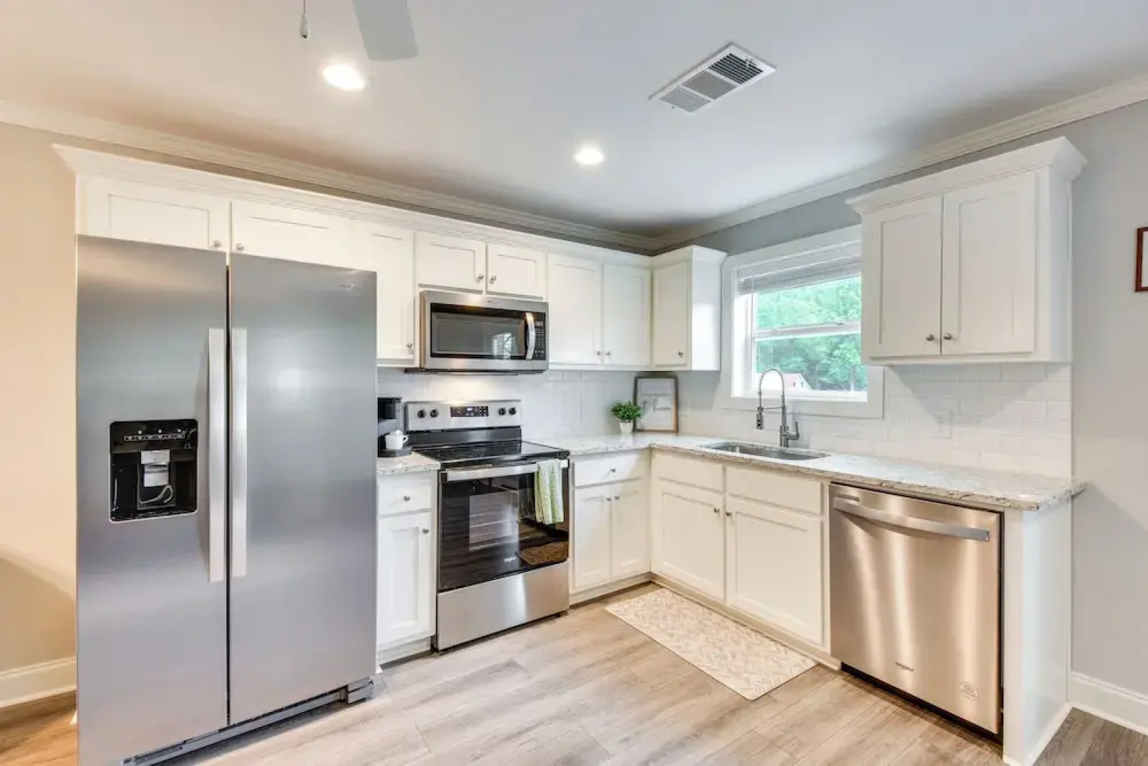 Walkable Condo 3 Mi to Unicoi State Park