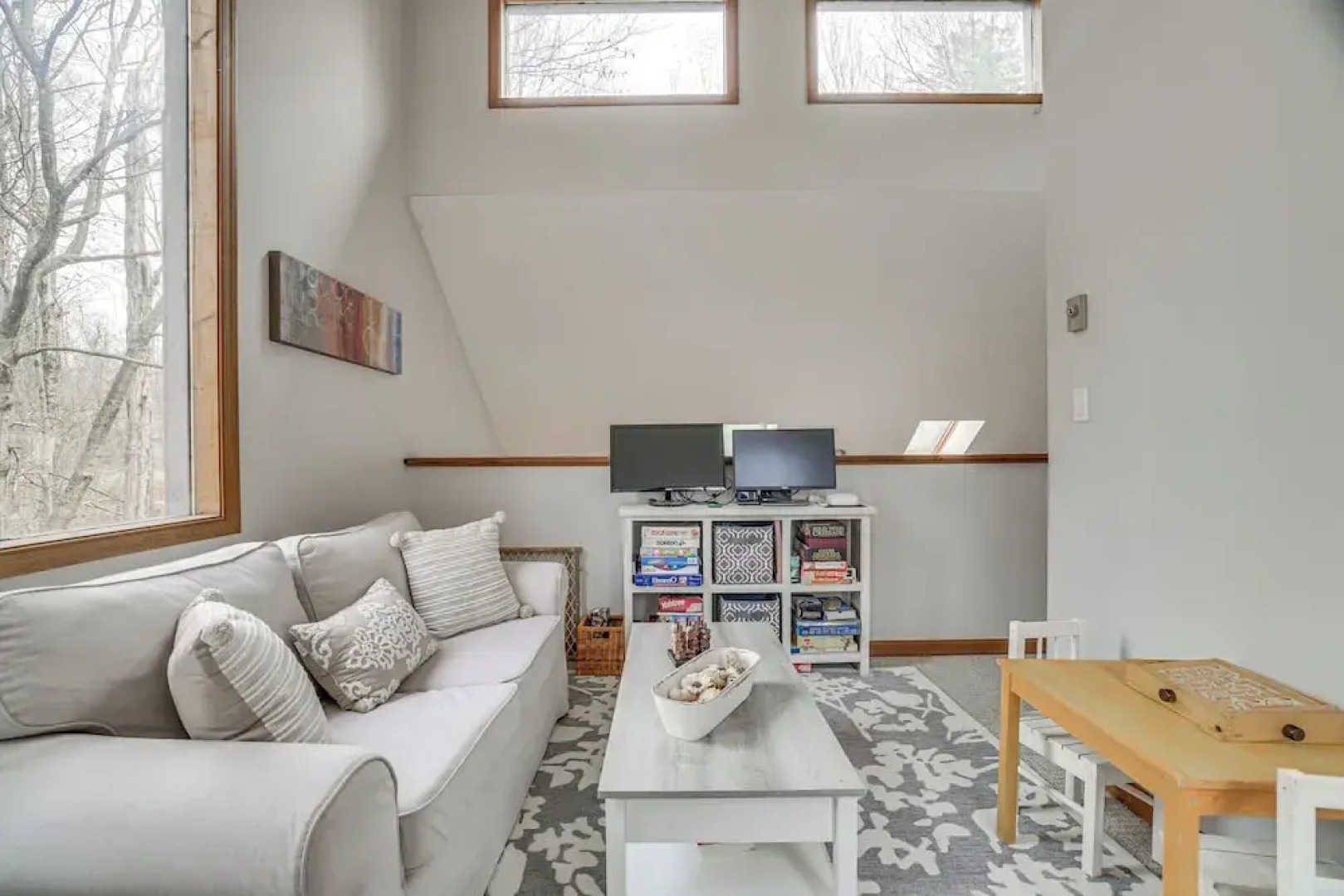 Pocono Pines Home w/ Private Hot Tub!