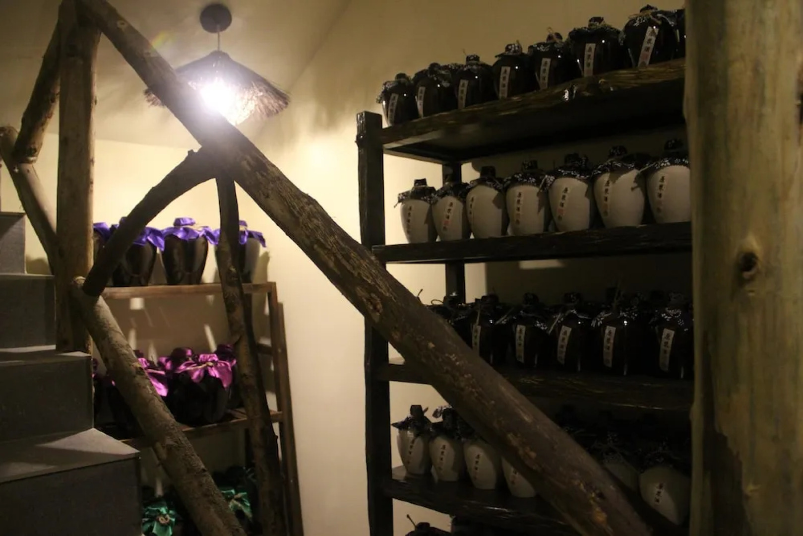 Buyi Hotel Resort Fuxian Lake