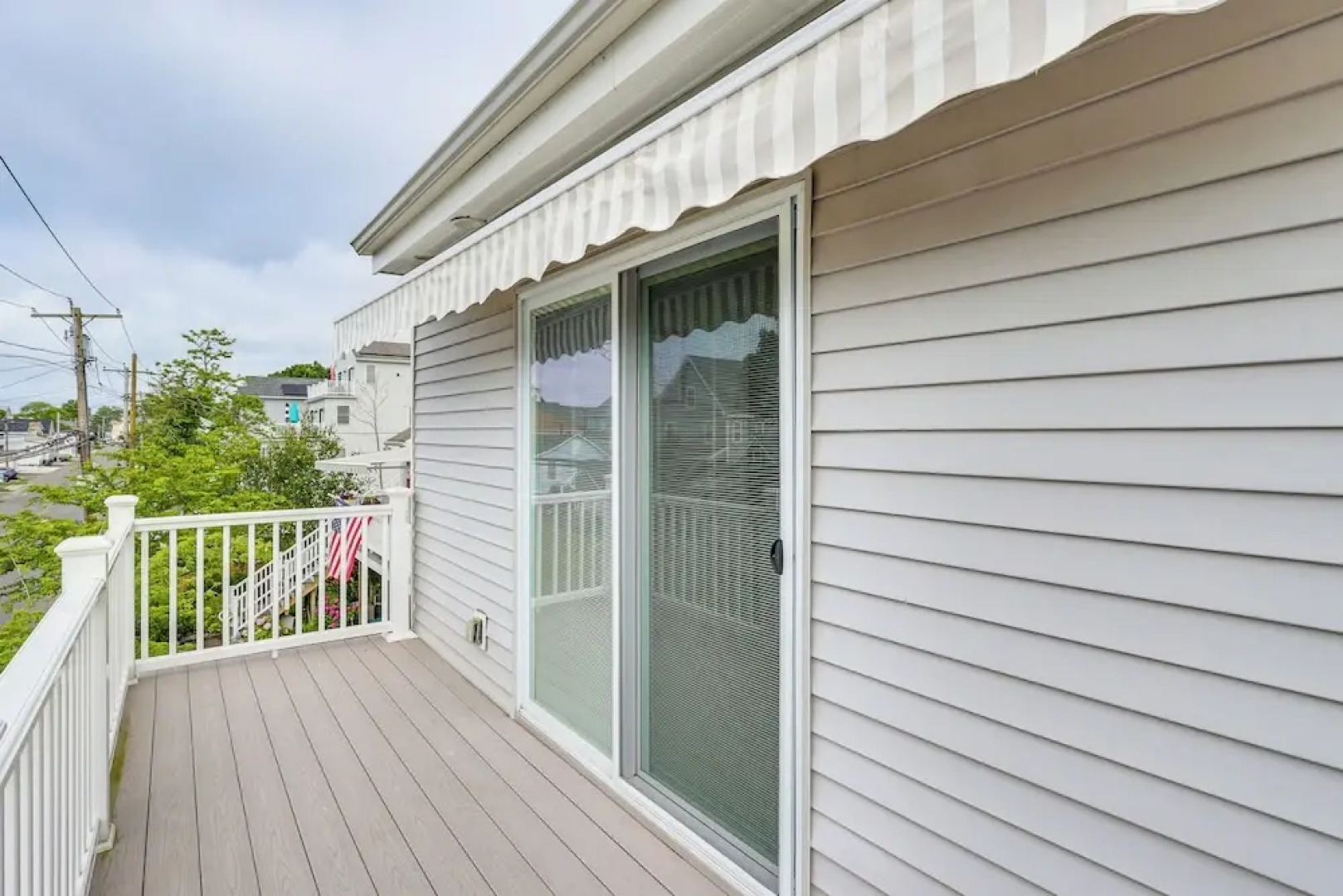 Bright Milford Beach House w/ Outdoor Shower
