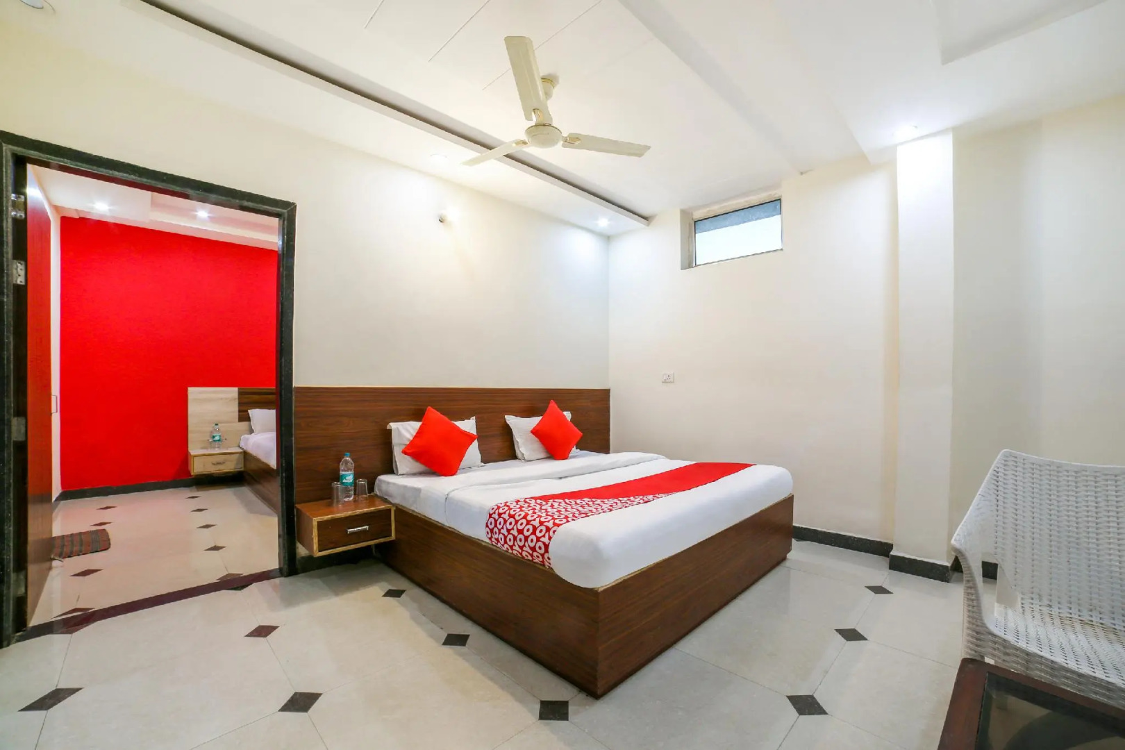 OYO 12847 Hotel Kanha Palace