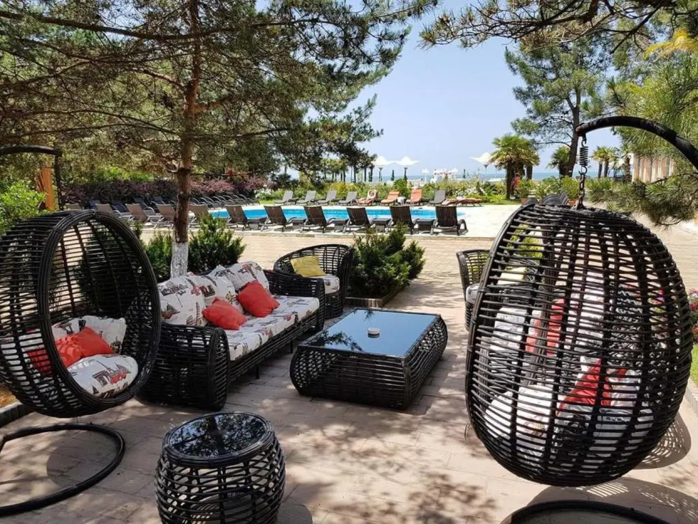 Dreamland Oasis 9 Chakvi