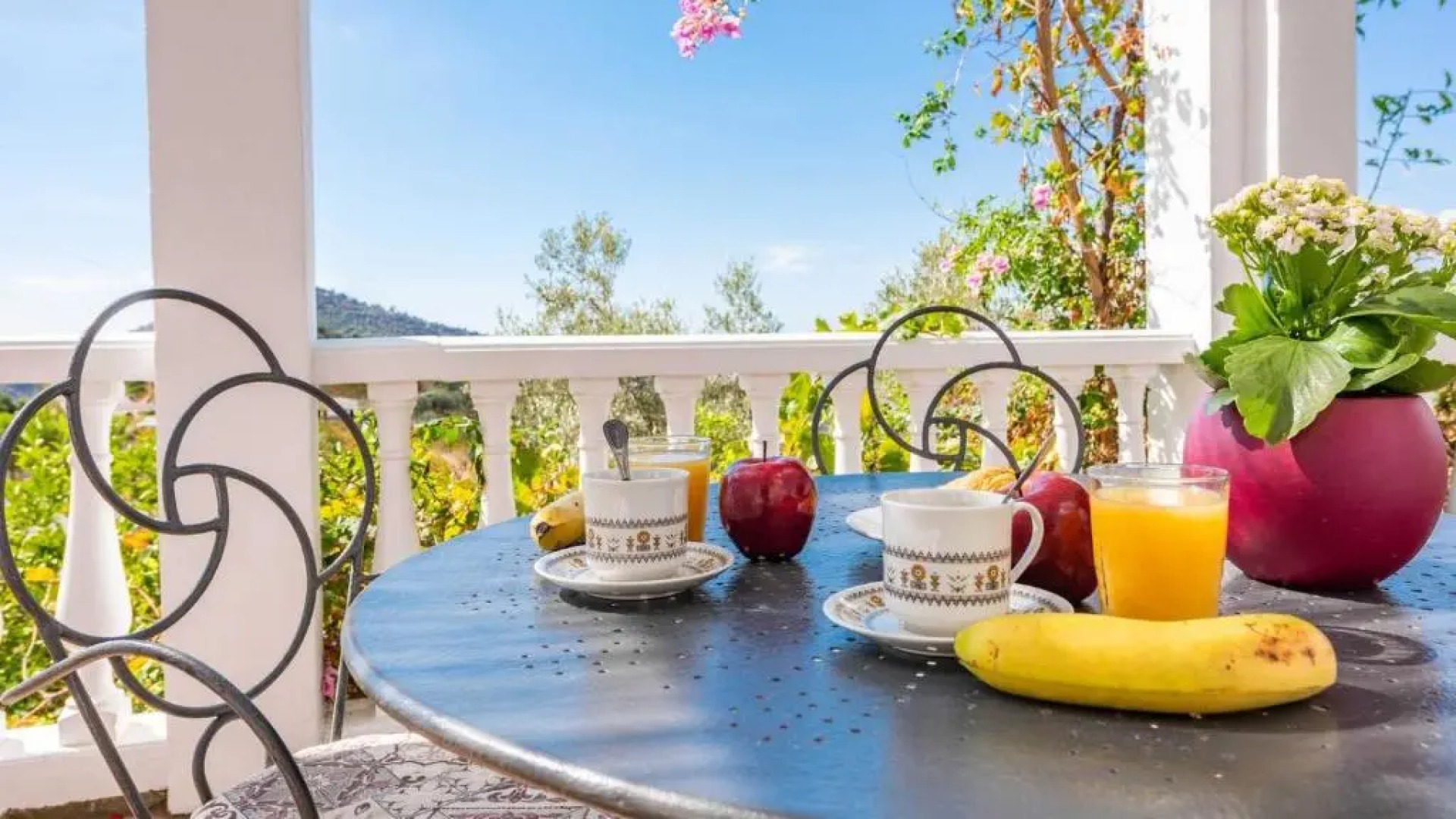 Casa Lola Sayalonga by Ruralidays