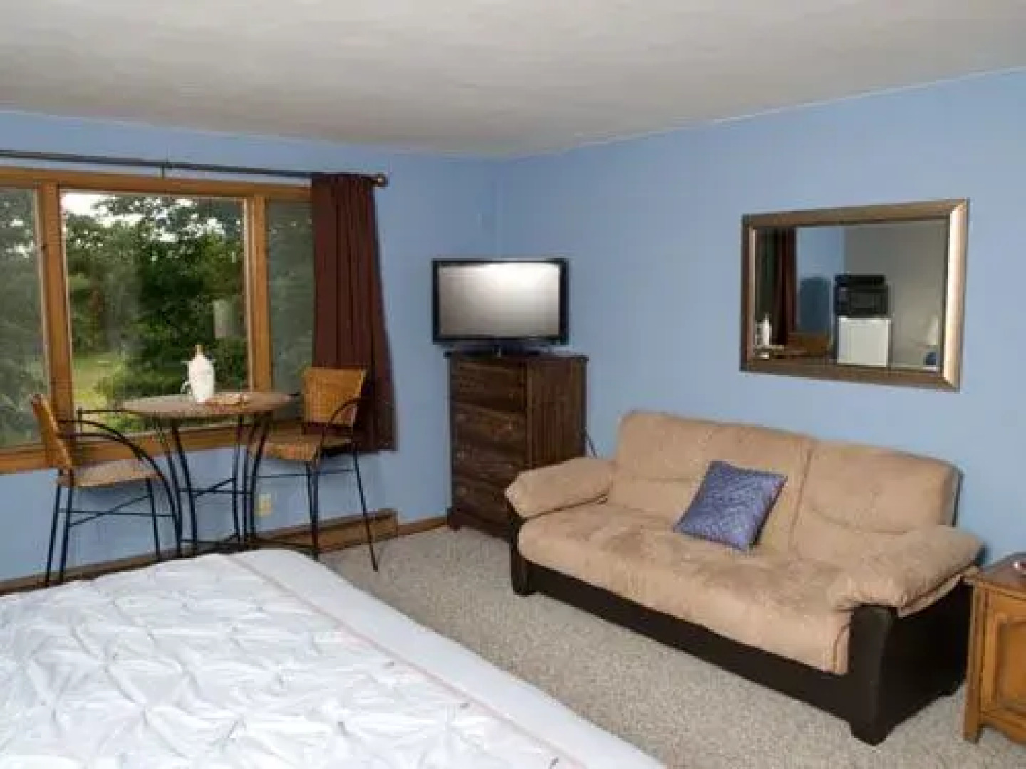 Valhalla Hillside Inn